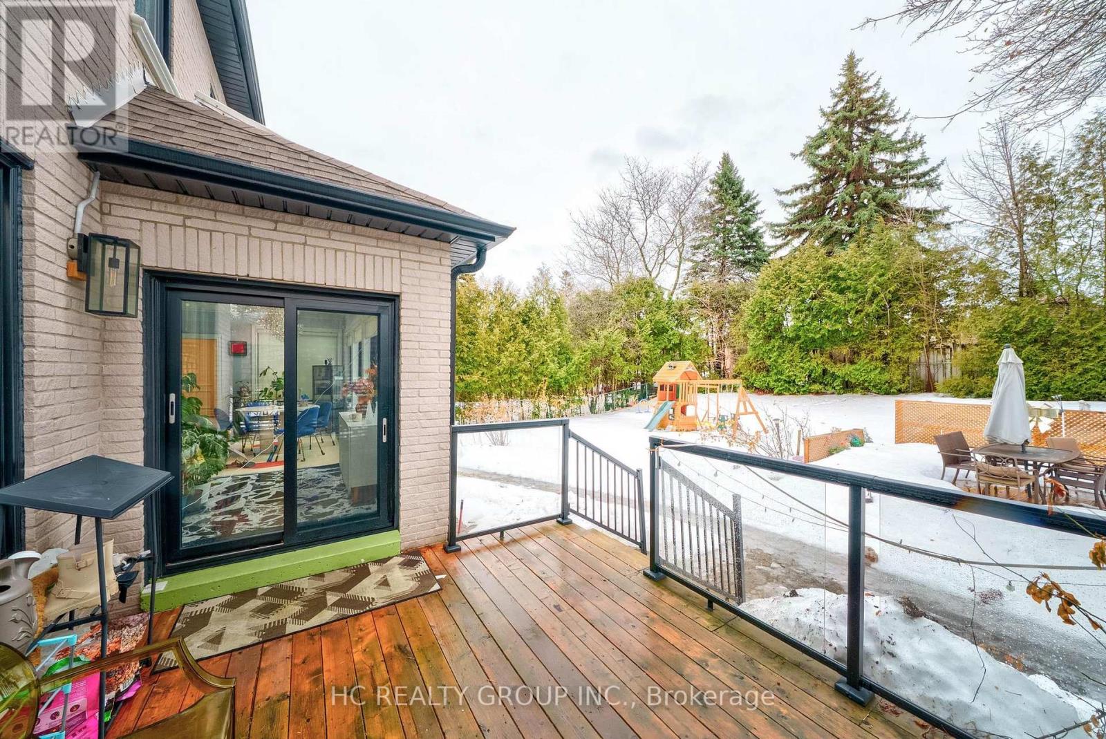 156 BURBANK DRIVE - 37