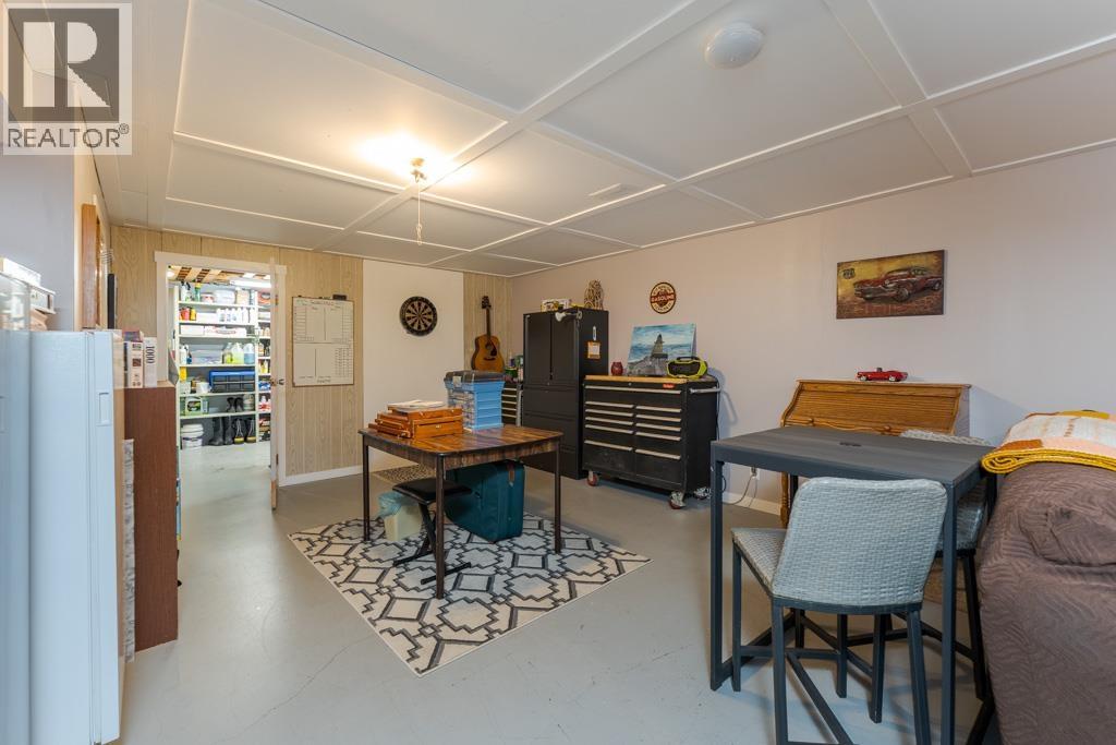 592 RADCLIFFE DRIVE - 20