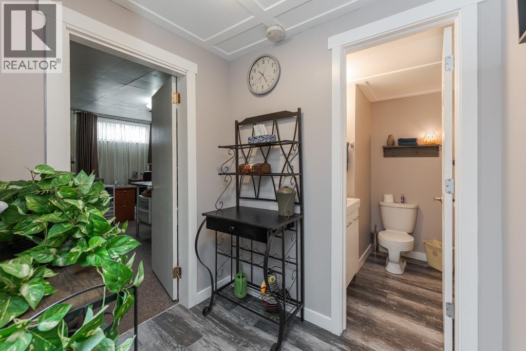 592 RADCLIFFE DRIVE - 21