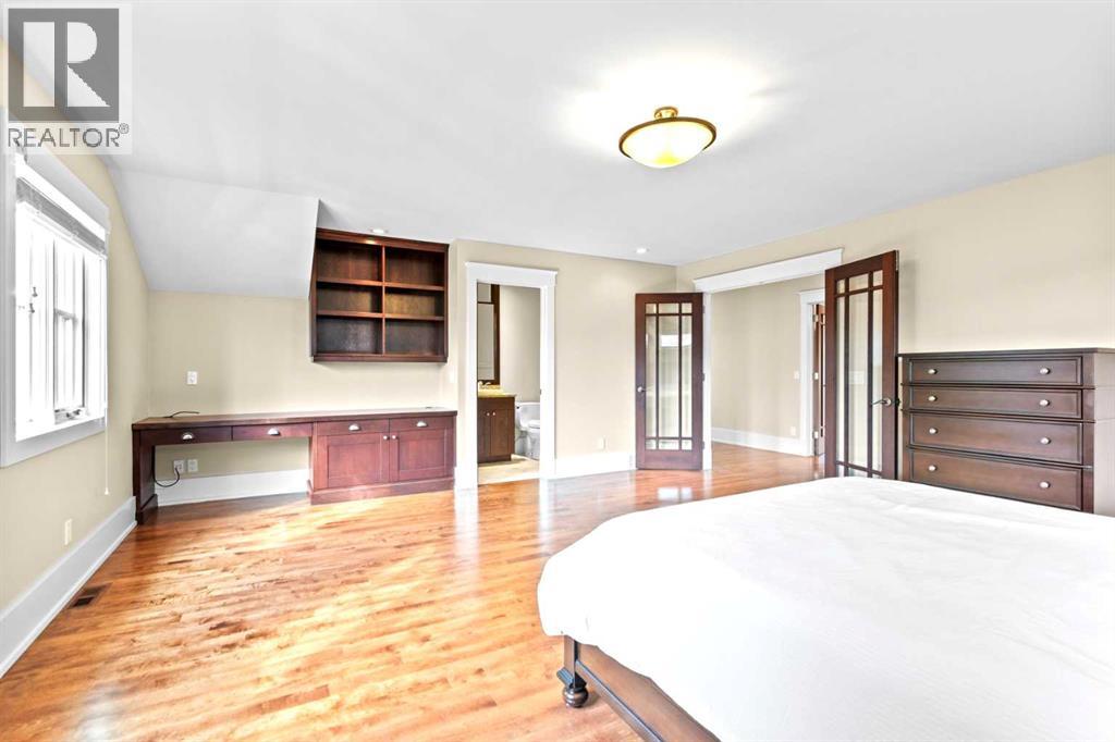 Single Family House for Sale in  A Street NW Crescent Heights Calgary 