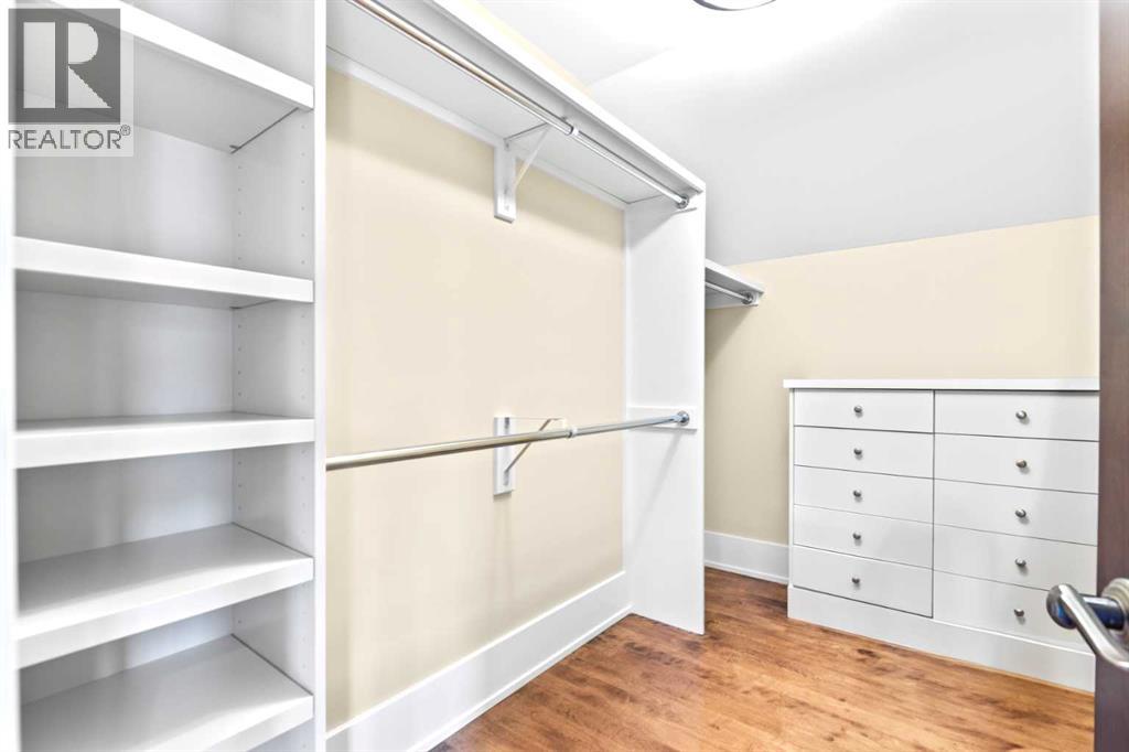 Single Family House for Sale in  A Street NW Crescent Heights Calgary 