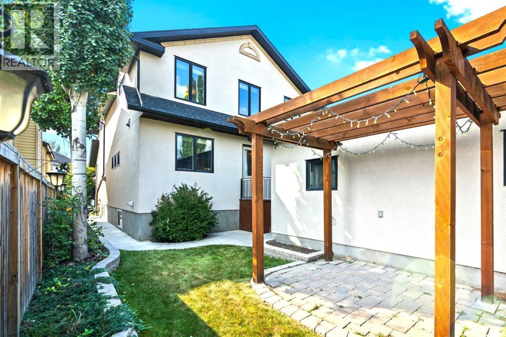 Single Family House for Sale in  A Street NW Crescent Heights Calgary 
