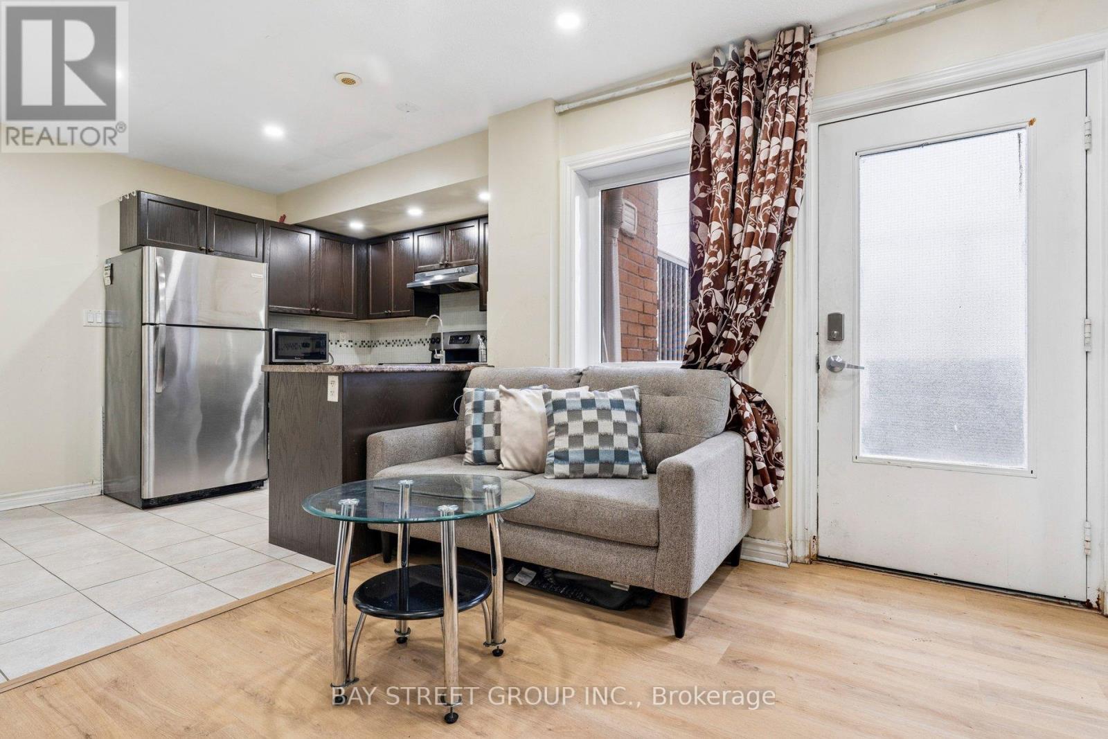 #105 1795 MARKHAM ROAD - 6