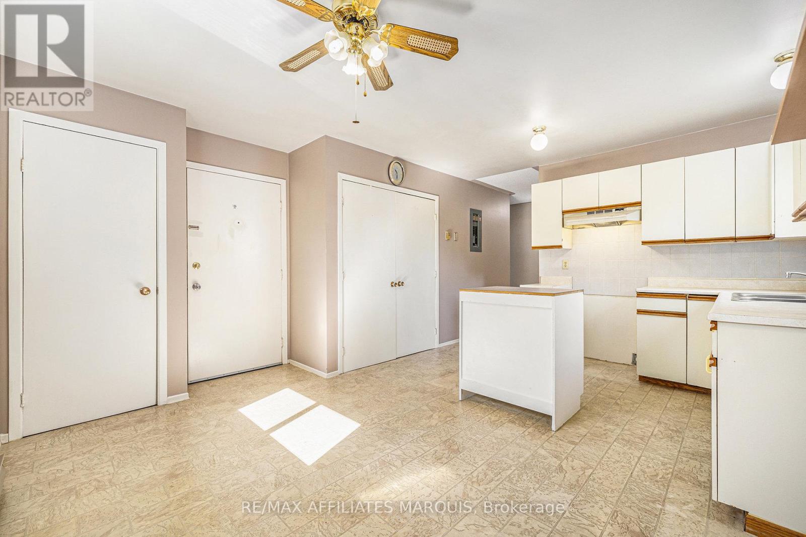 71 STEPHEN STREET - 19