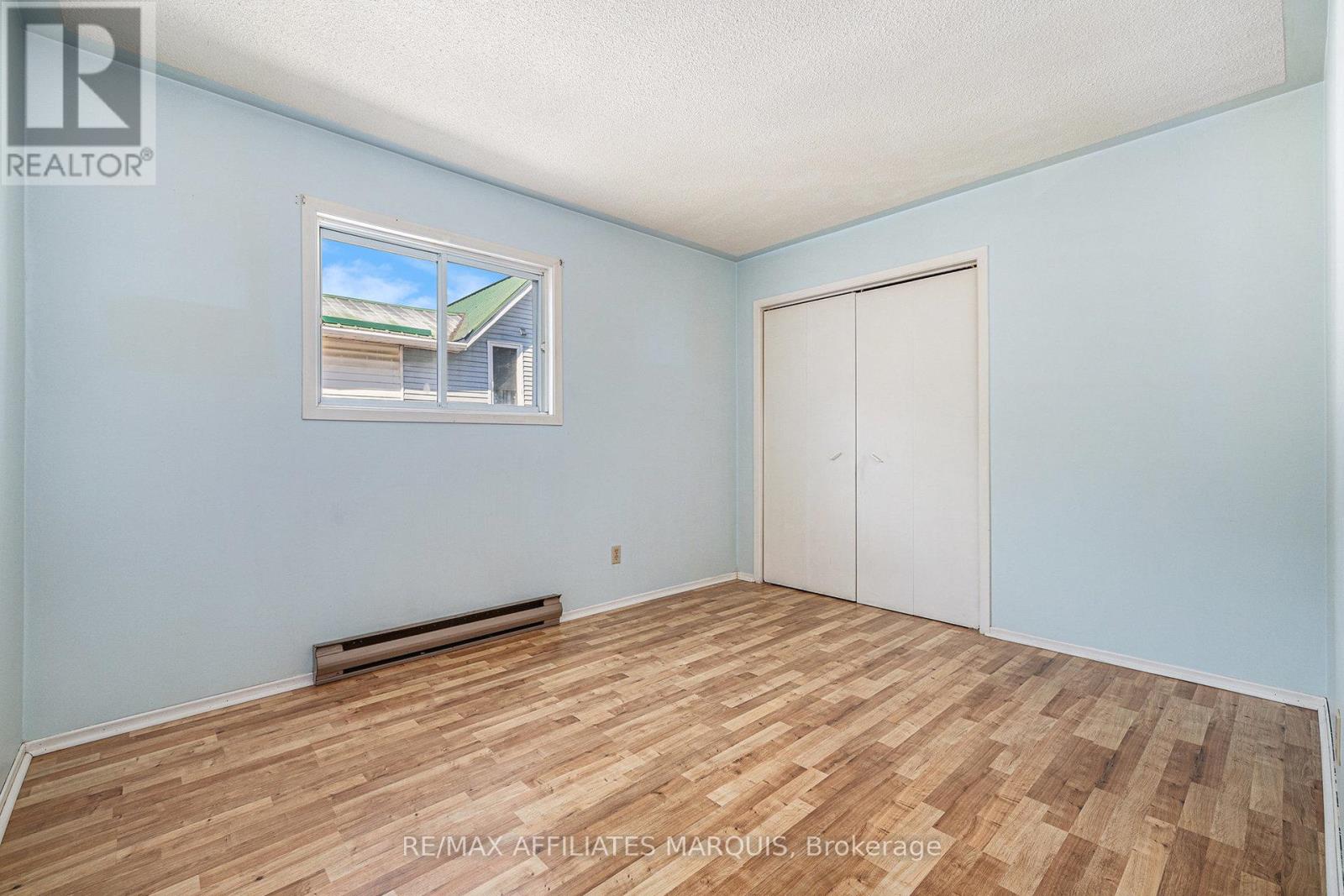 71 STEPHEN STREET - 23