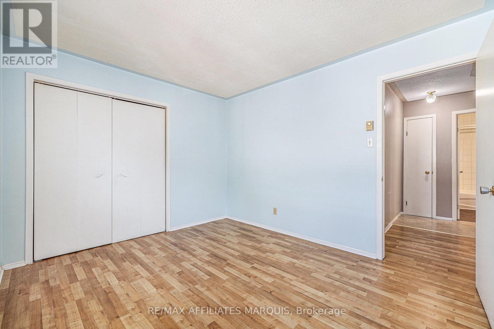 71 STEPHEN STREET - 25