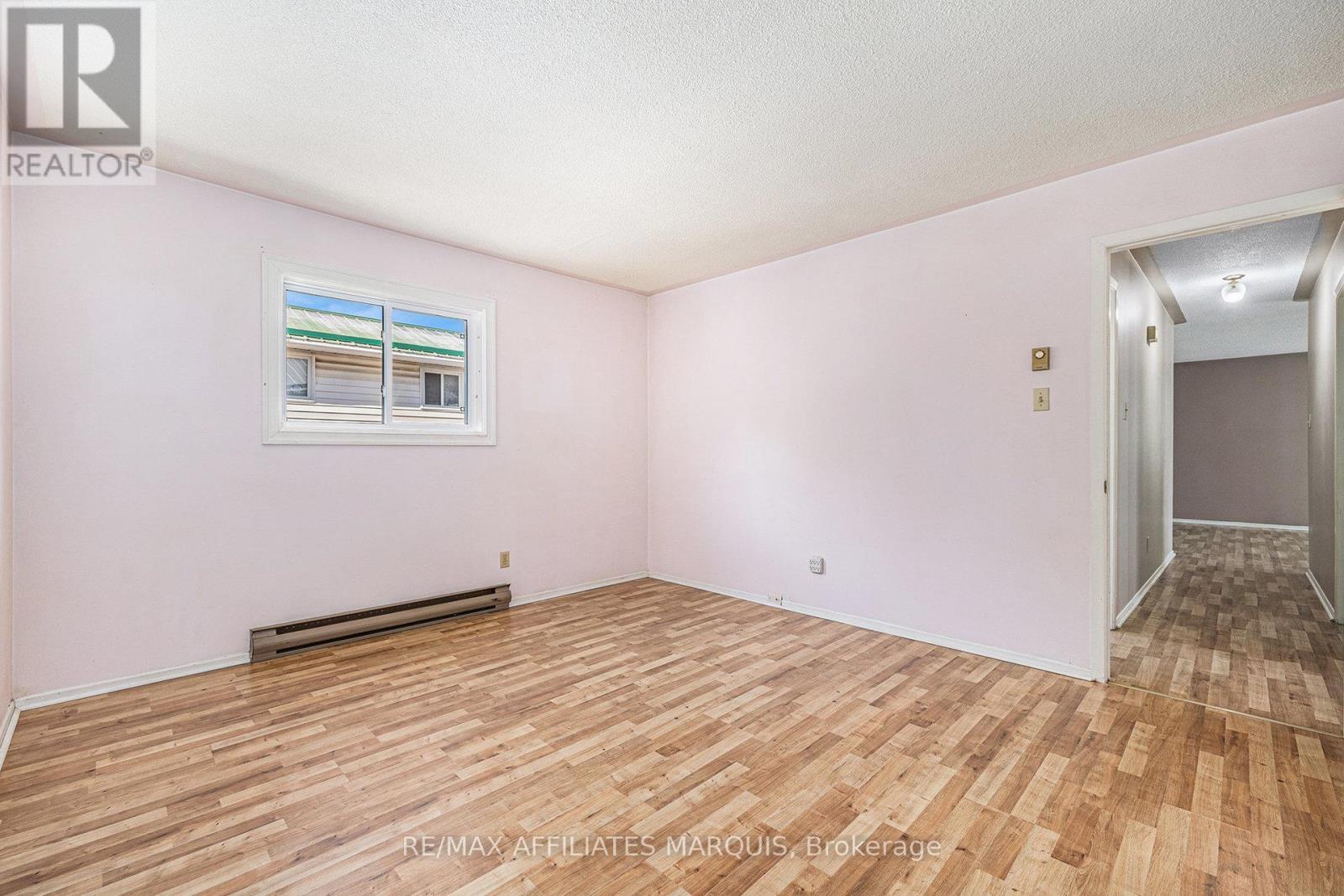 71 STEPHEN STREET - 27