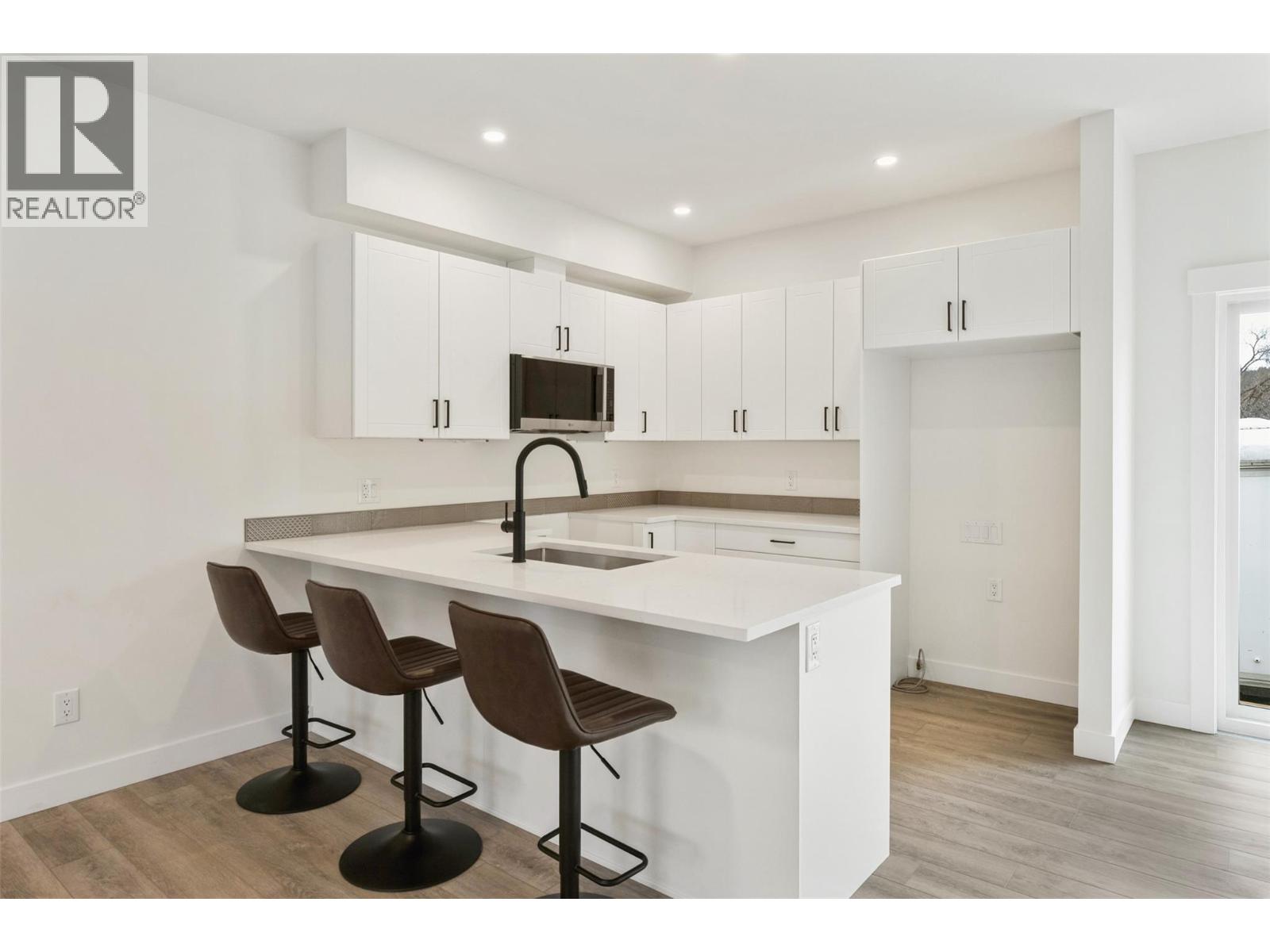 11815 Grant Avenue Unit# 102, Summerland