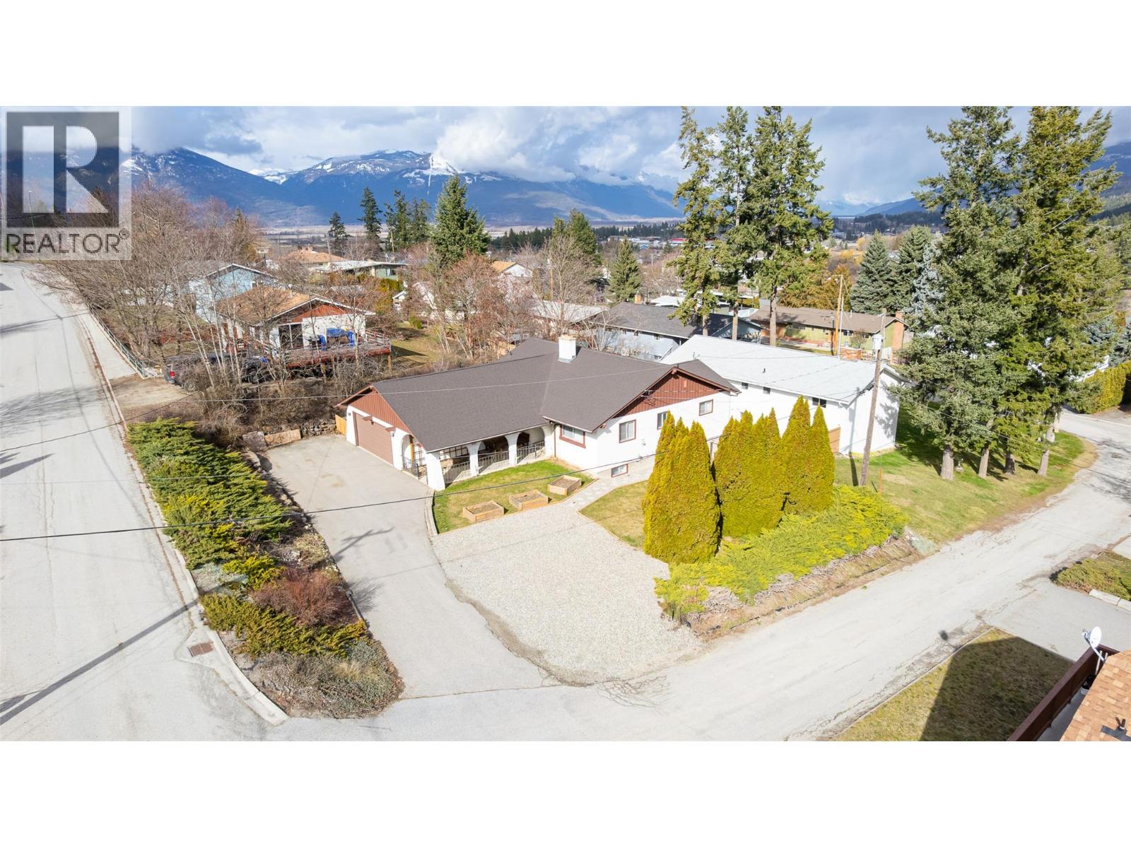 703 11TH AVENUE N - 41