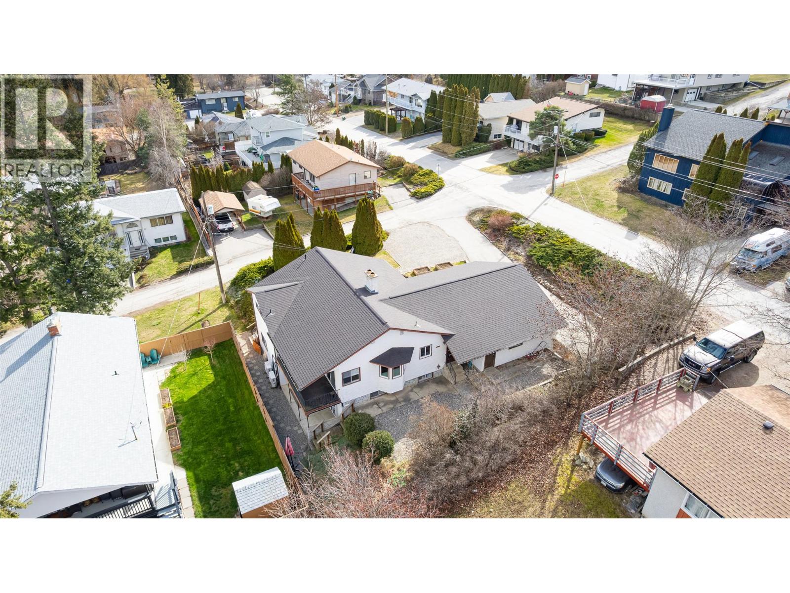 703 11TH AVENUE N - 42