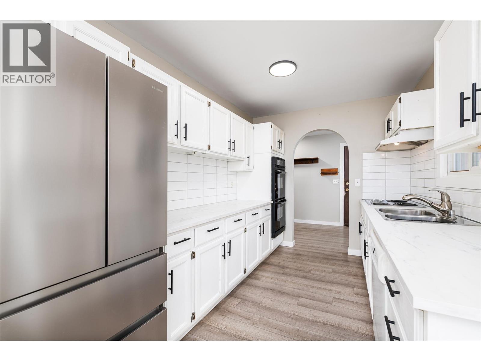 703 11TH AVENUE N - 6