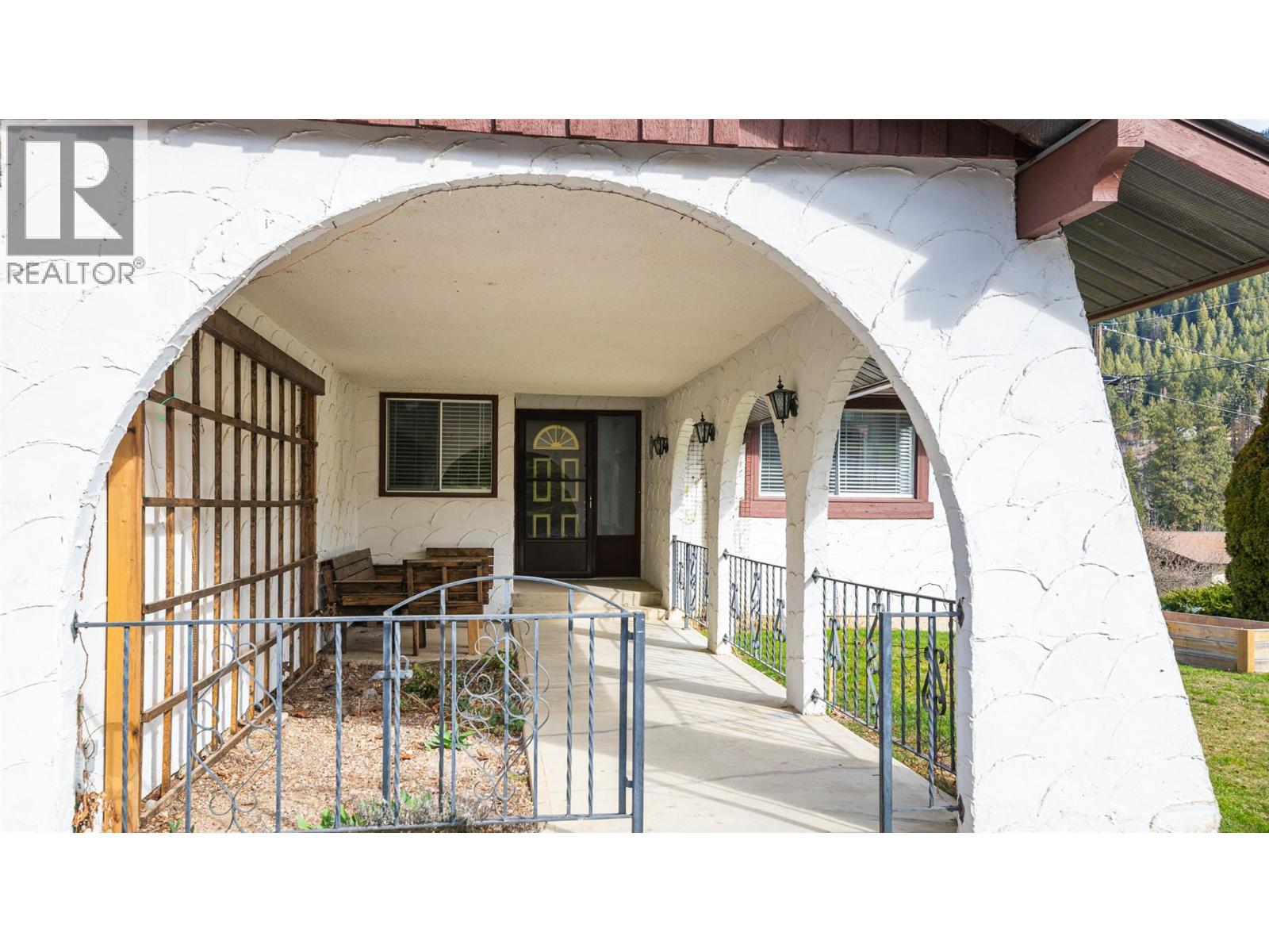 703 11TH Avenue - photo 2