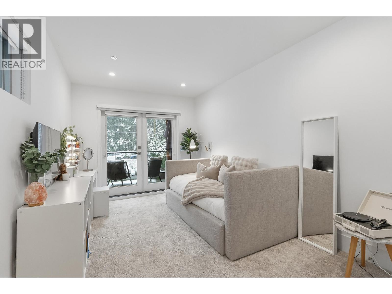 5 GLENMORE DRIVE, West Vancouver