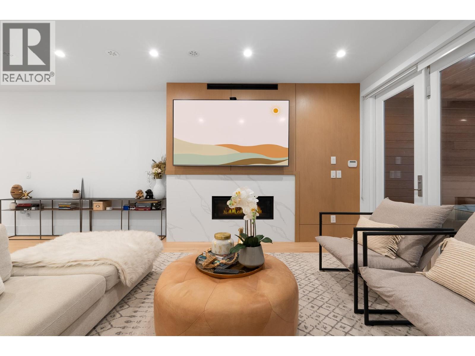 5 GLENMORE DRIVE, West Vancouver