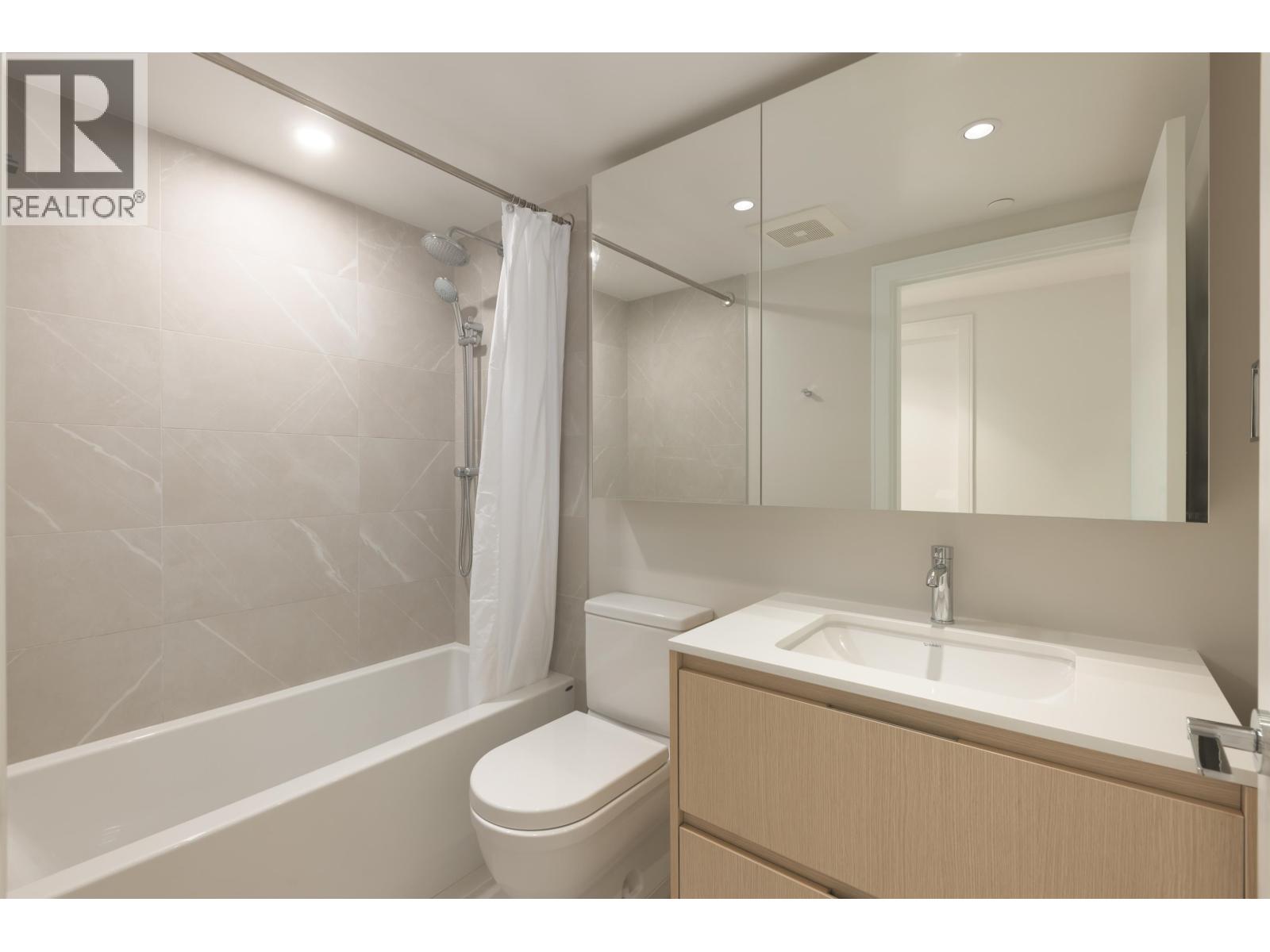 1203 1500 FERN STREET, North Vancouver