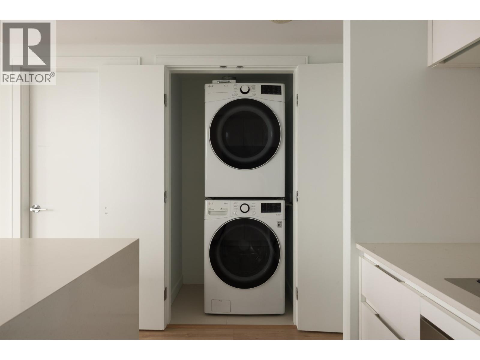 1203 1500 FERN STREET, North Vancouver