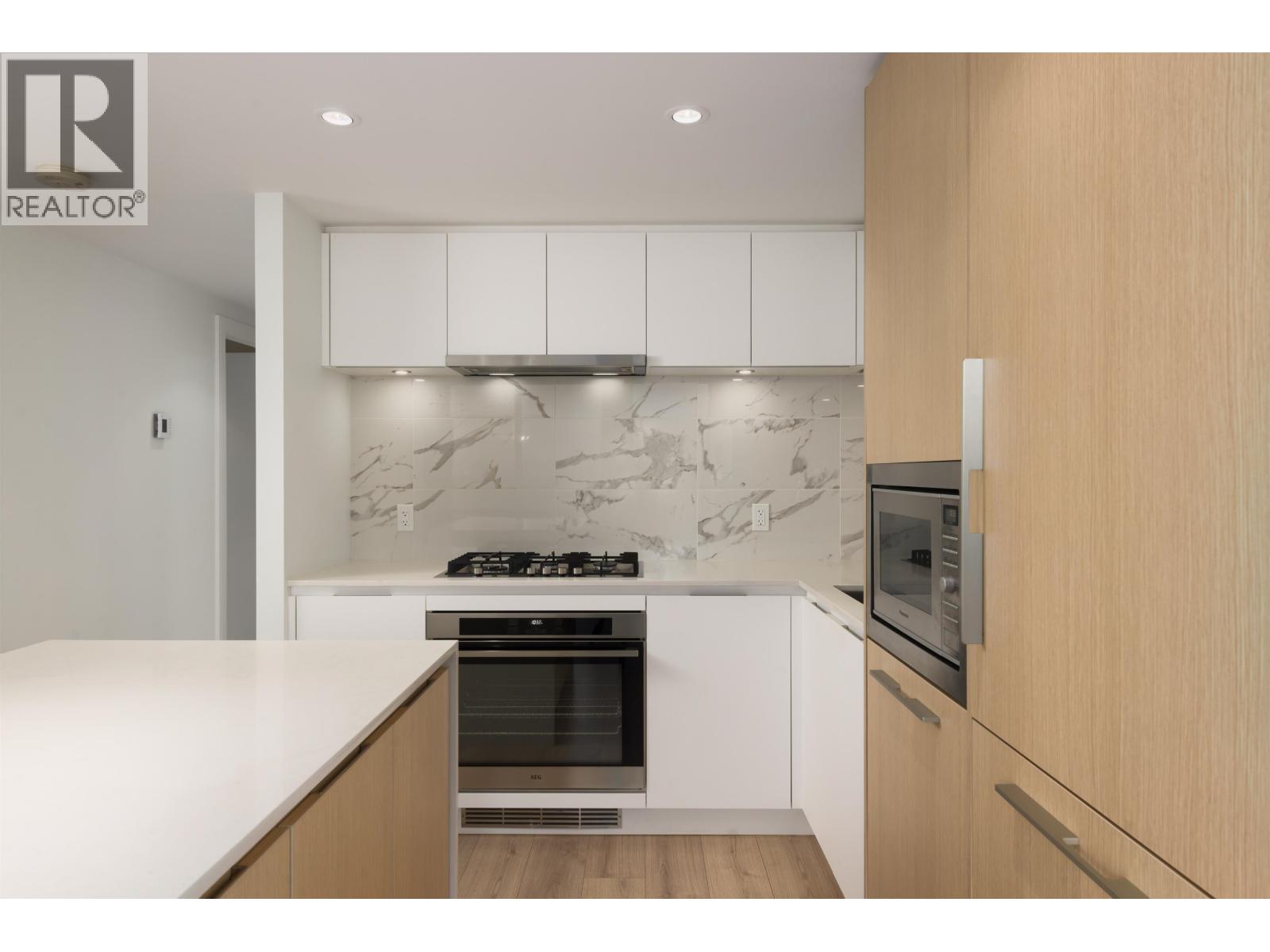 1203 1500 FERN STREET, North Vancouver