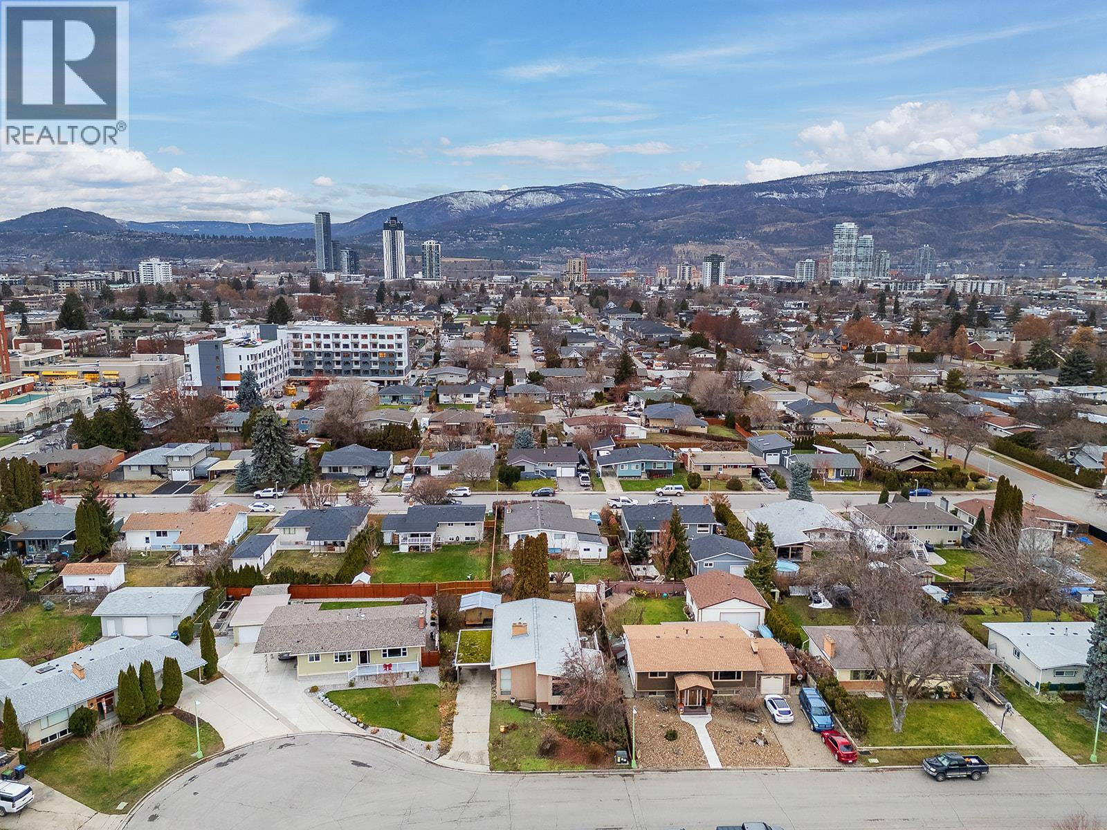 1424 Lombardy Square, Kelowna