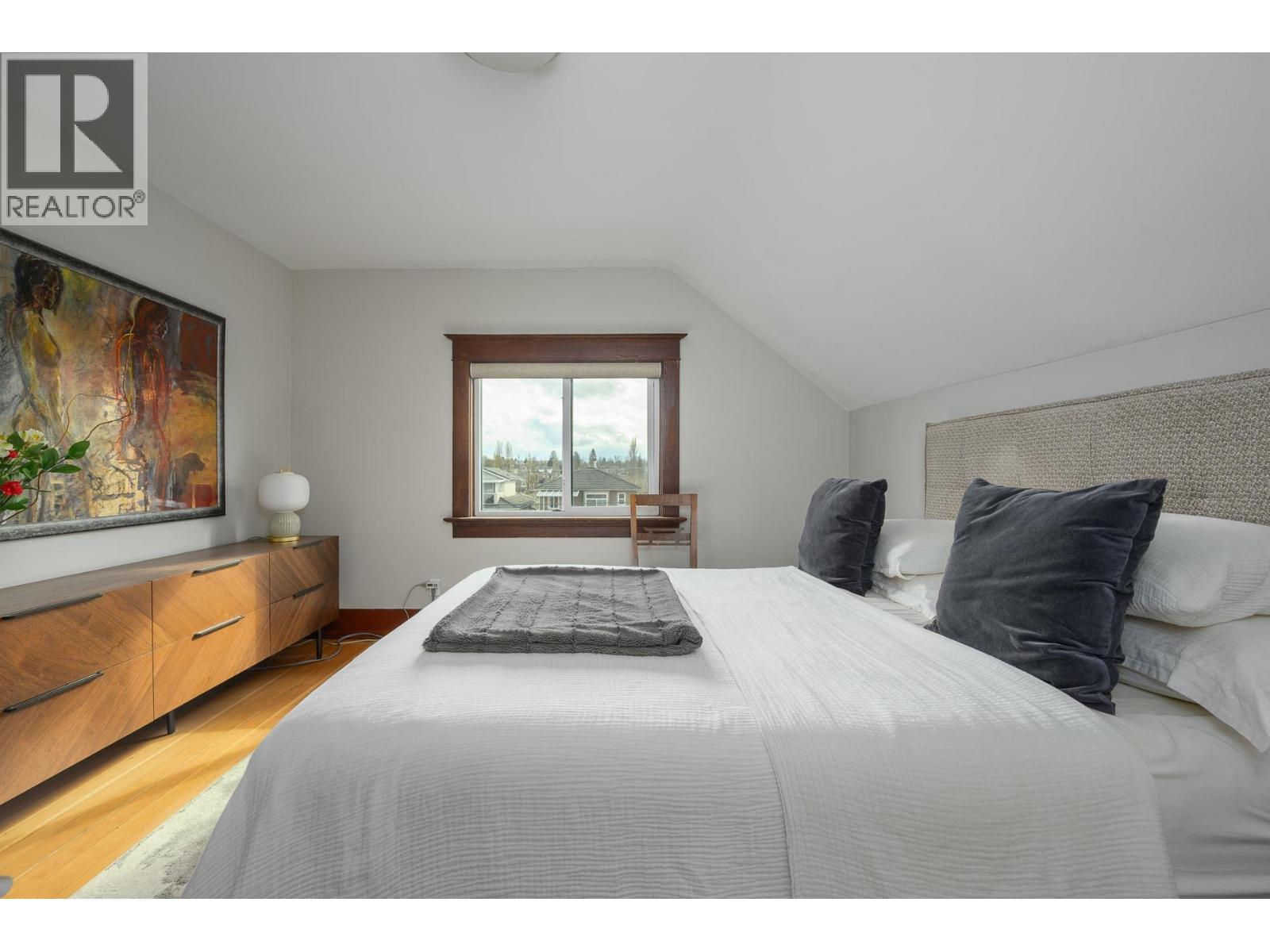 2834 E GEORGIA STREET, Vancouver