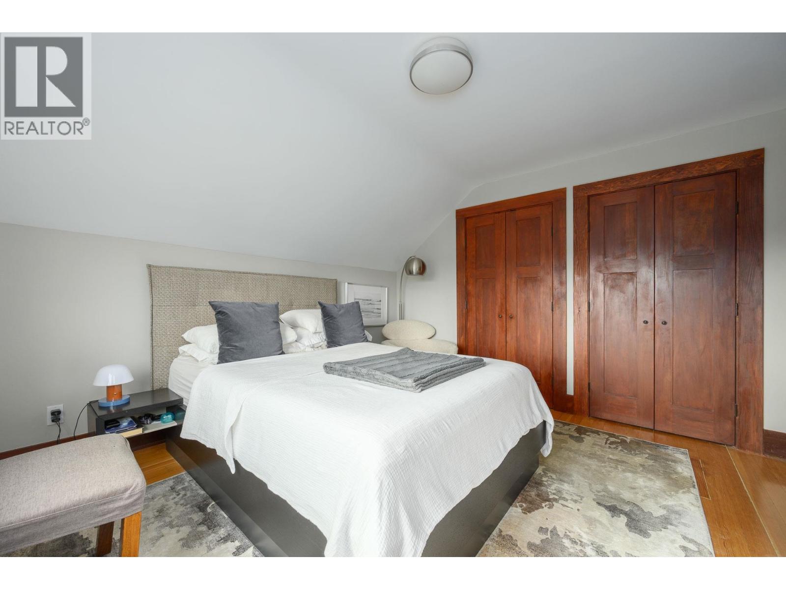 2834 E GEORGIA STREET, Vancouver