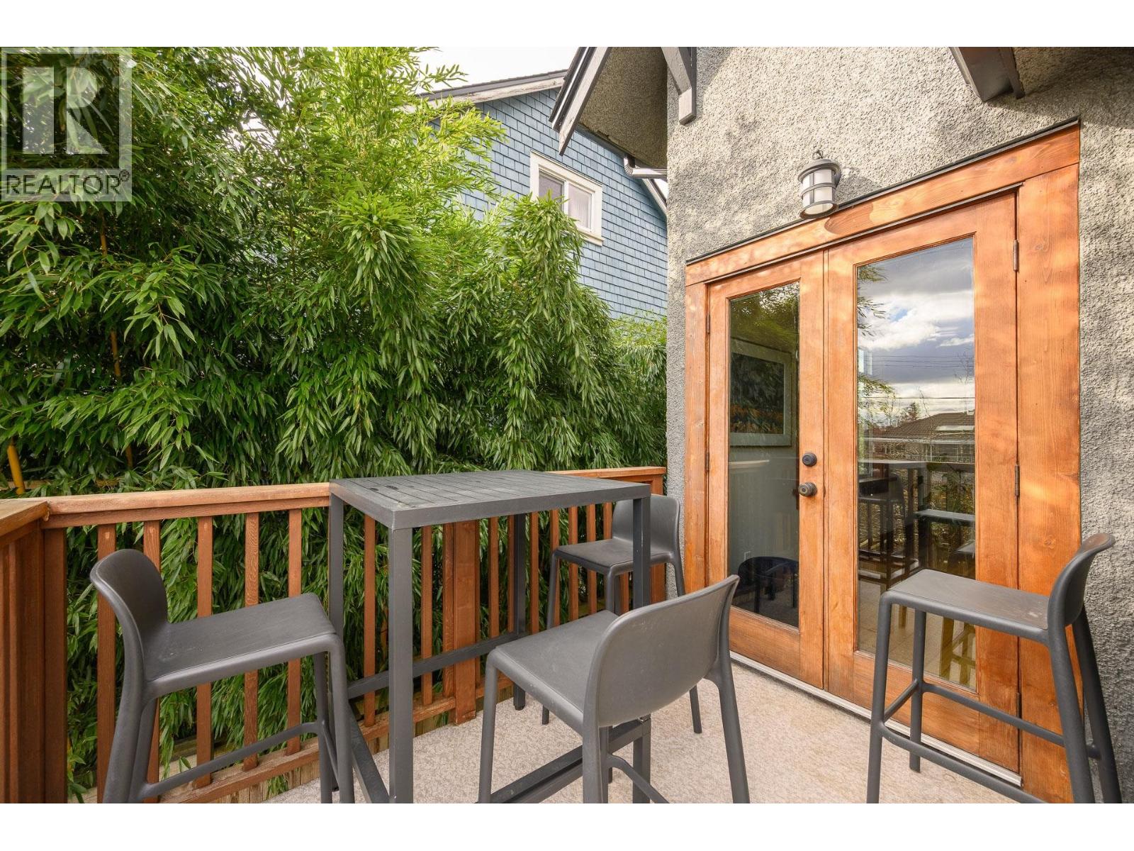 2834 E GEORGIA STREET, Vancouver