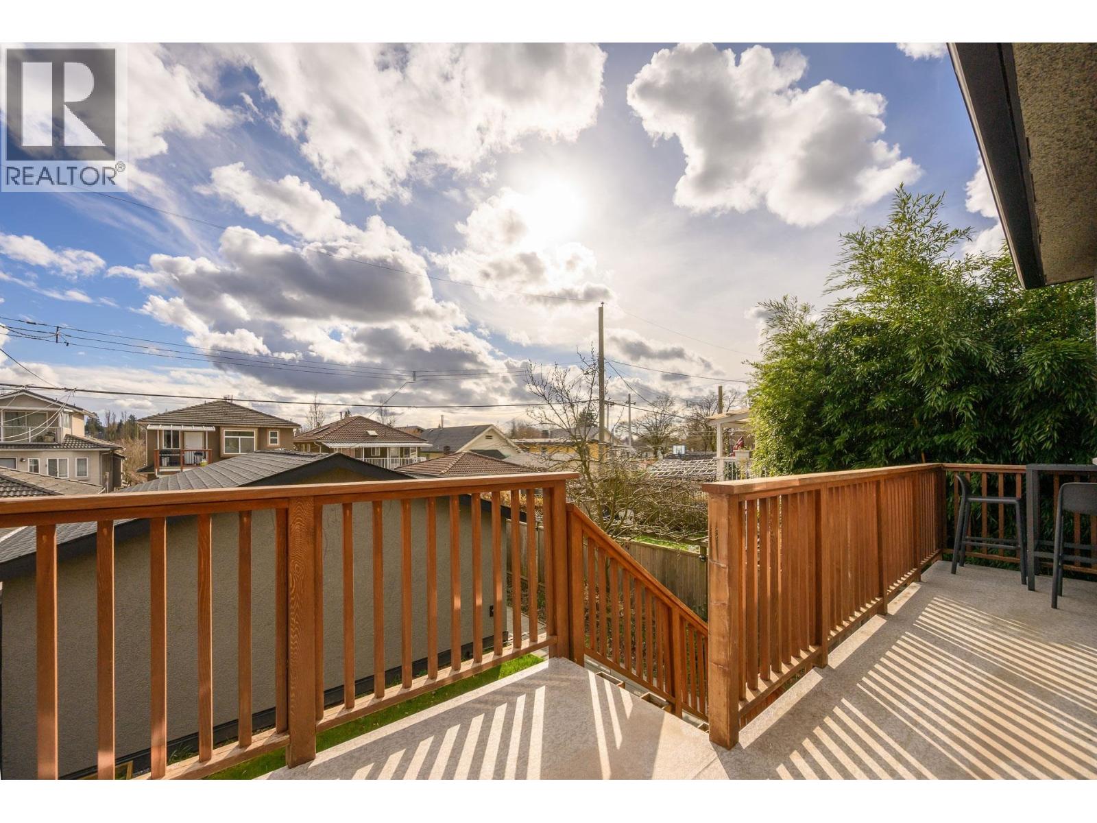 2834 E GEORGIA STREET, Vancouver