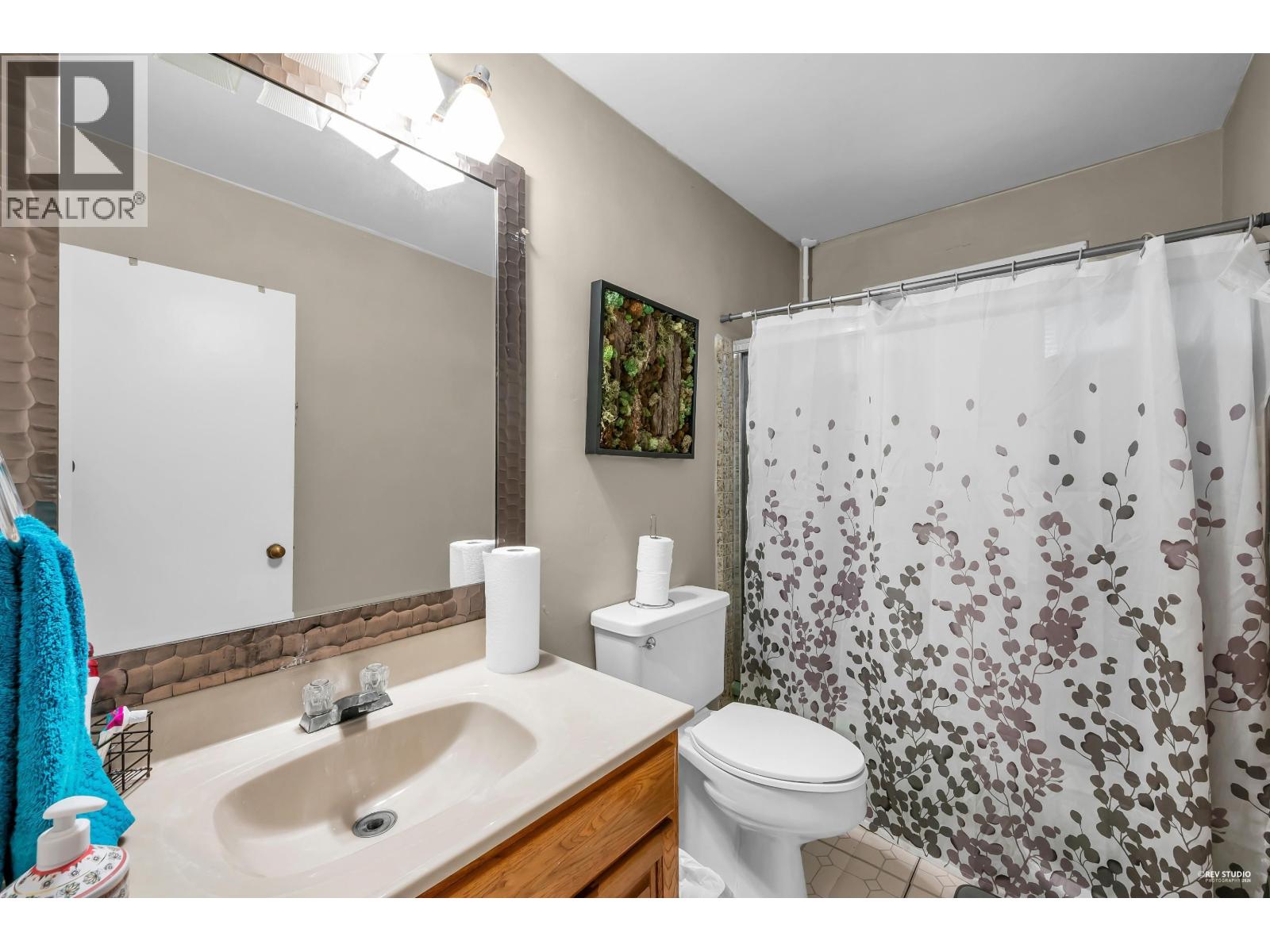 450 W 15TH STREET, North Vancouver