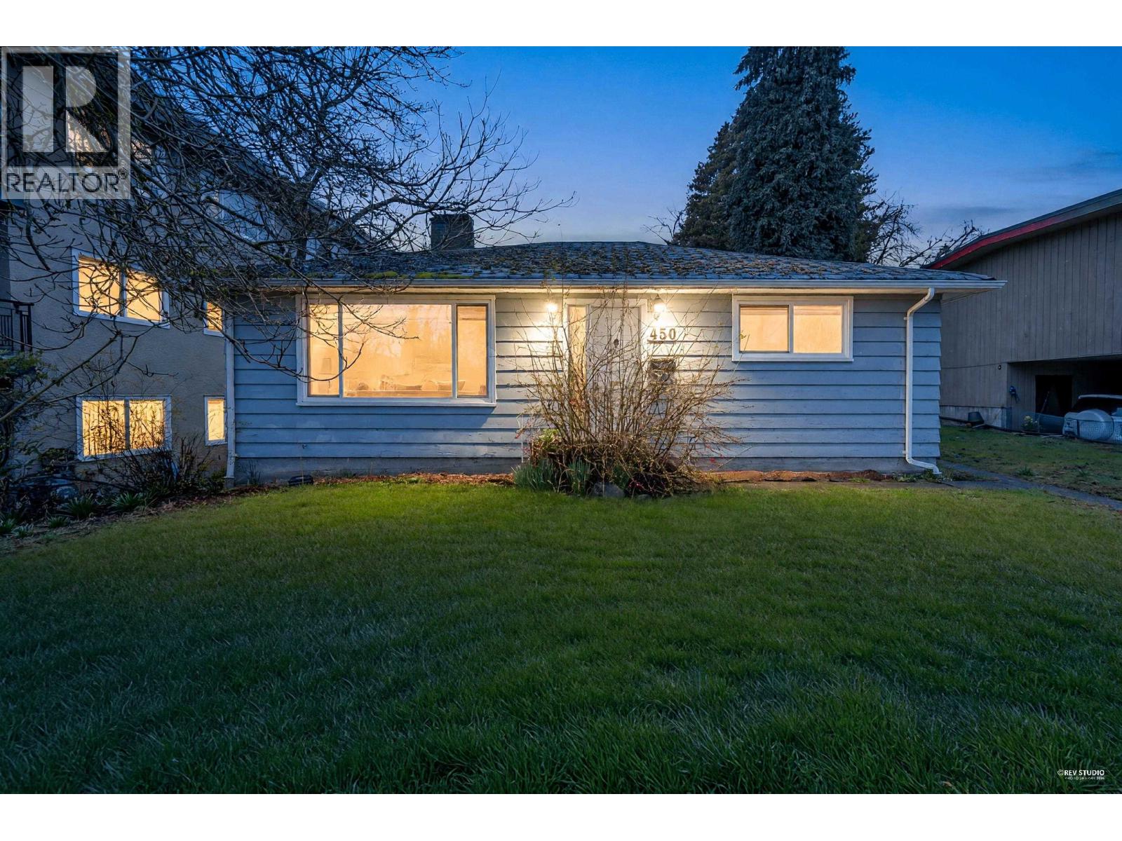 450 W 15TH STREET, North Vancouver