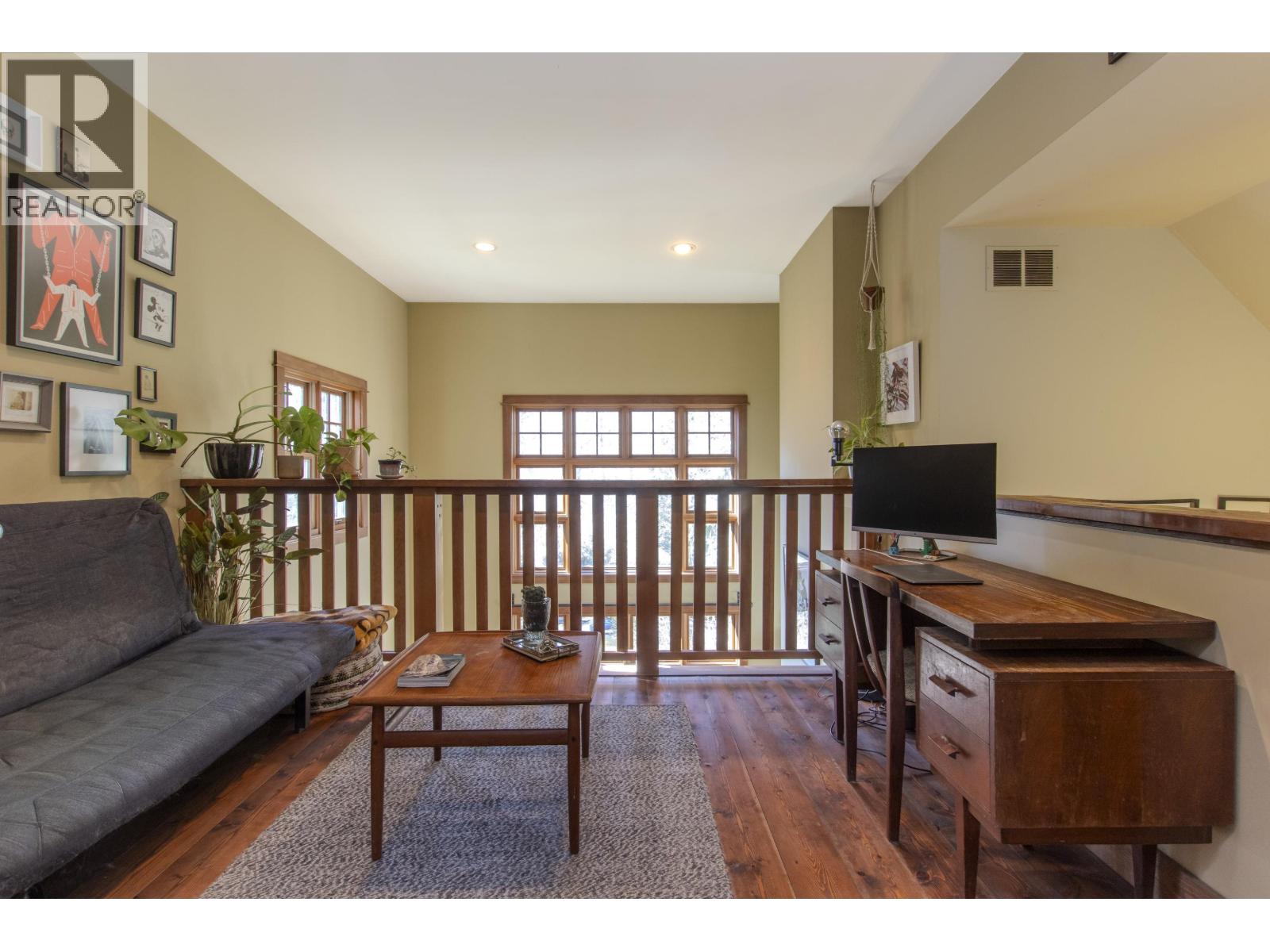 41645 GOVERNMENT ROAD, Squamish