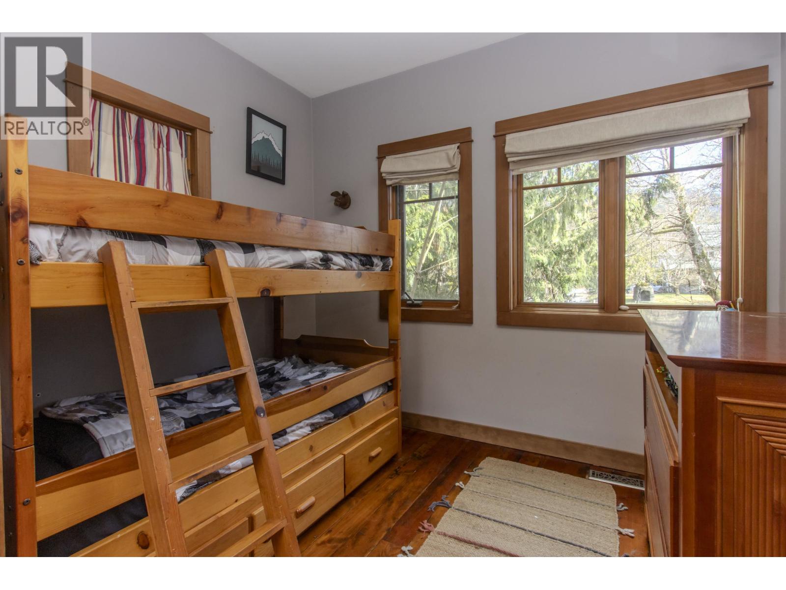 41645 GOVERNMENT ROAD, Squamish