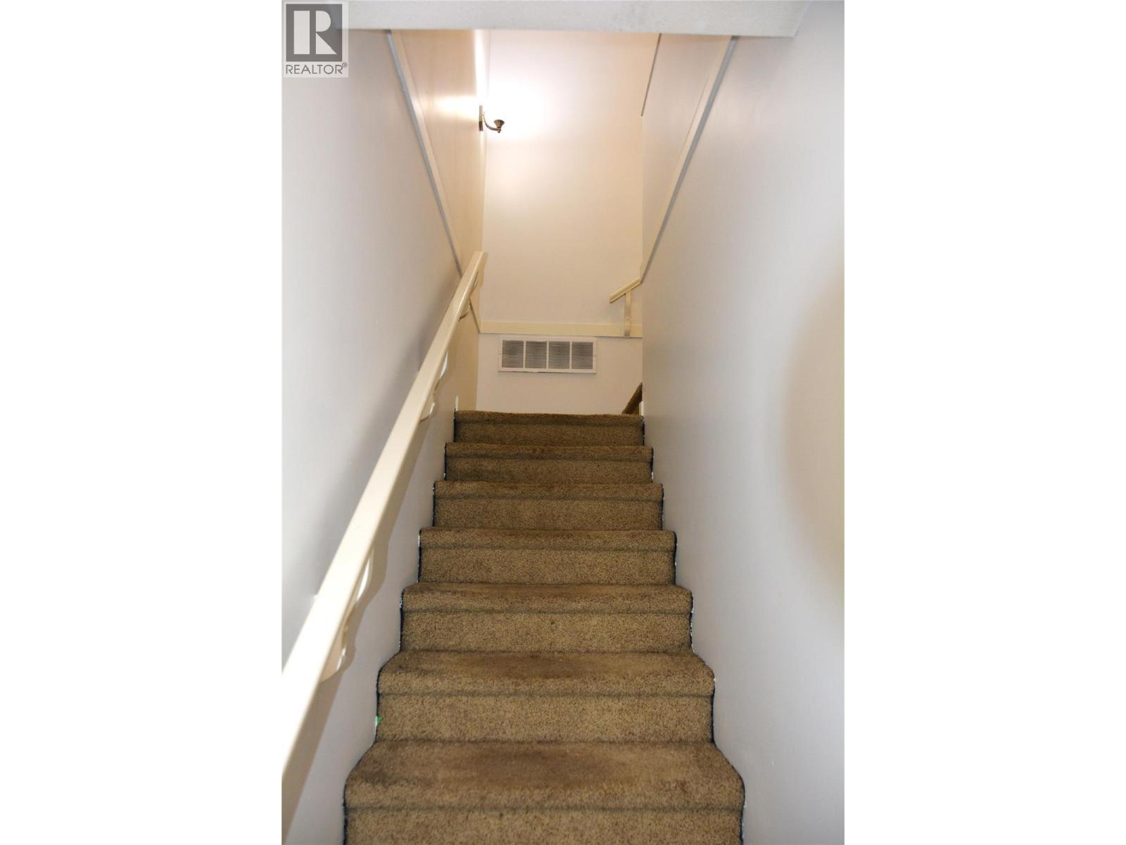 #25 2860 VALLEYVIEW DRIVE - 24