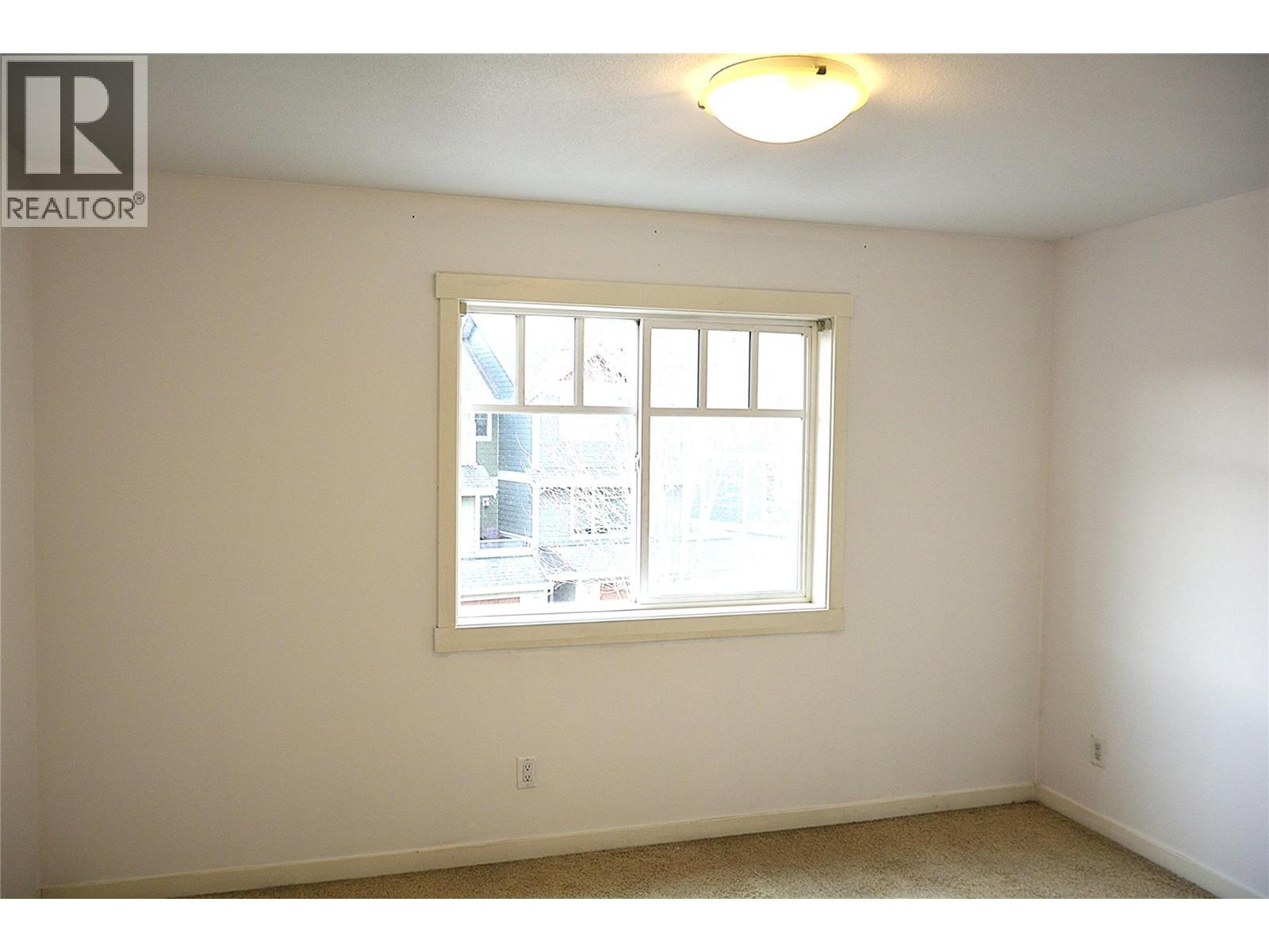 #25 2860 VALLEYVIEW DRIVE - 17