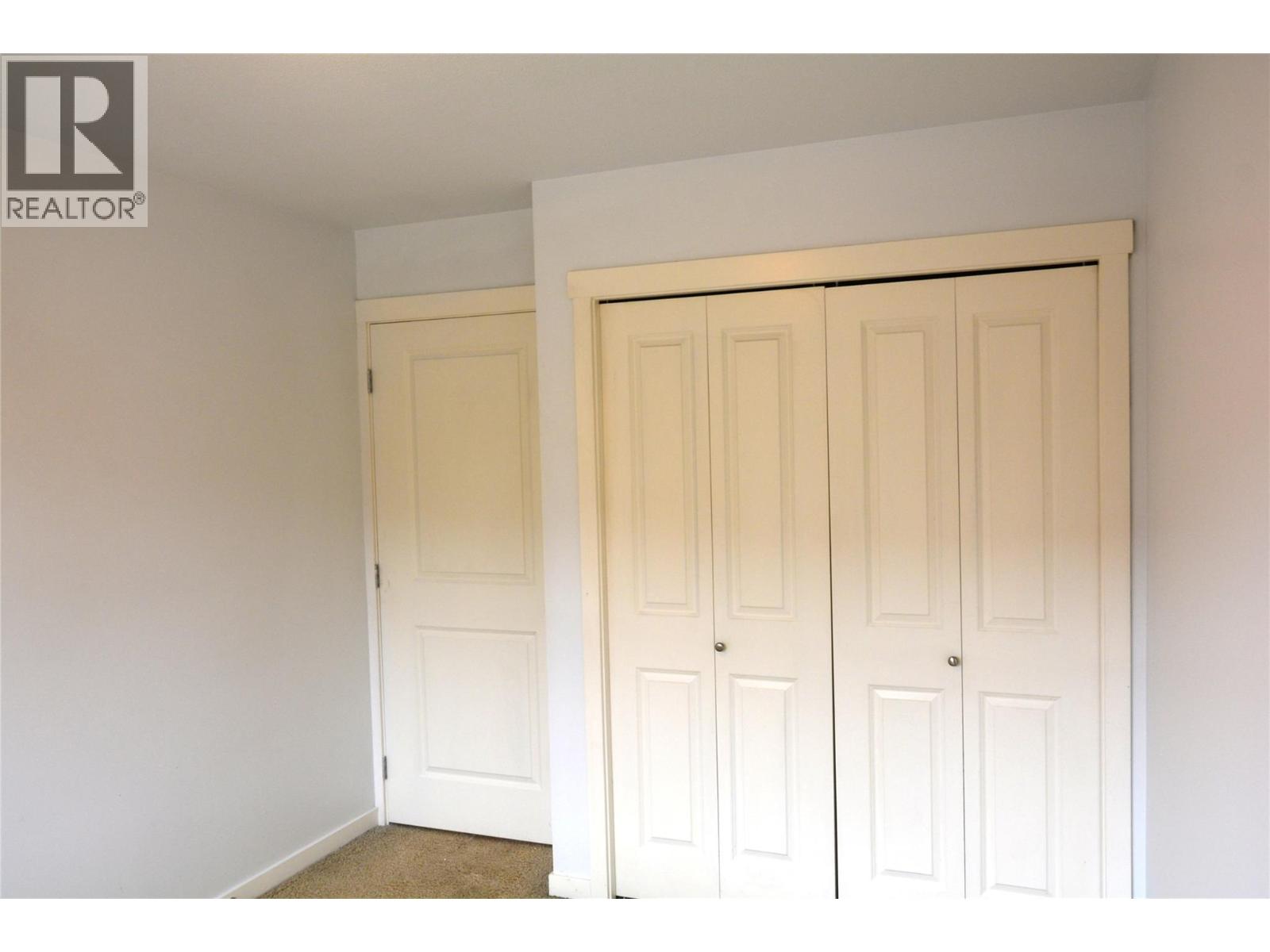 #25 2860 VALLEYVIEW DRIVE - 12