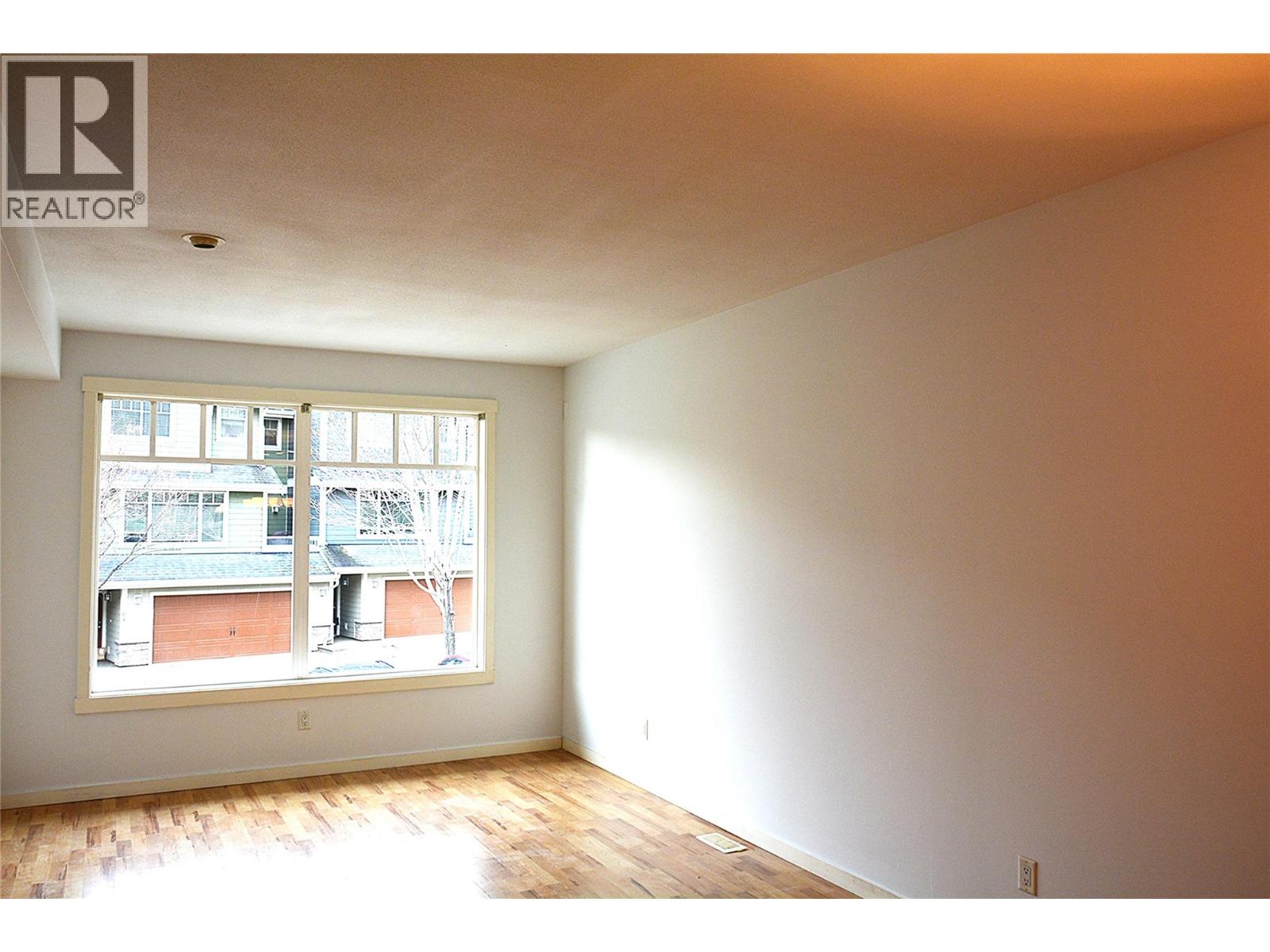 #25 2860 VALLEYVIEW DRIVE - 9