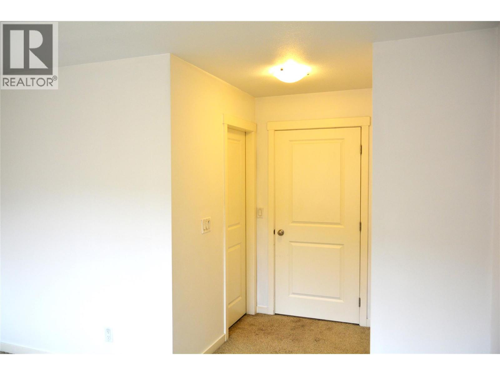 #25 2860 VALLEYVIEW DRIVE - 18