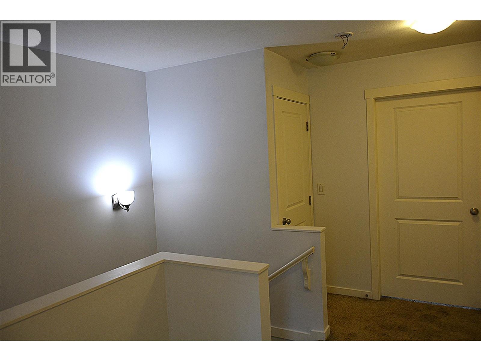 #25 2860 VALLEYVIEW DRIVE - 22