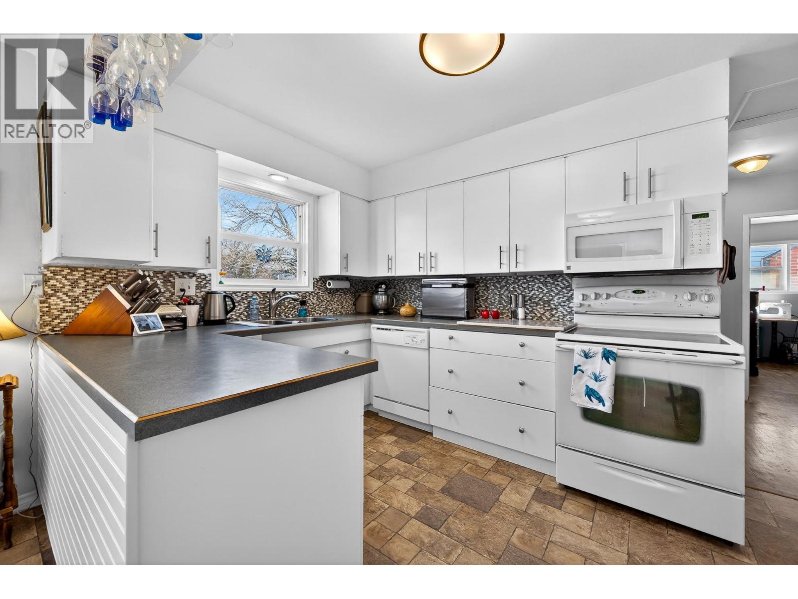 838 Lethbridge Avenue, Kamloops