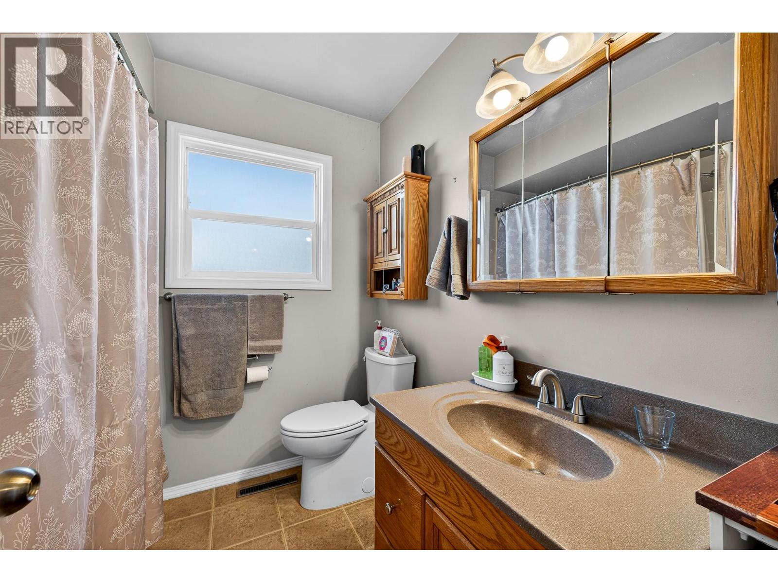 838 Lethbridge Avenue, Kamloops