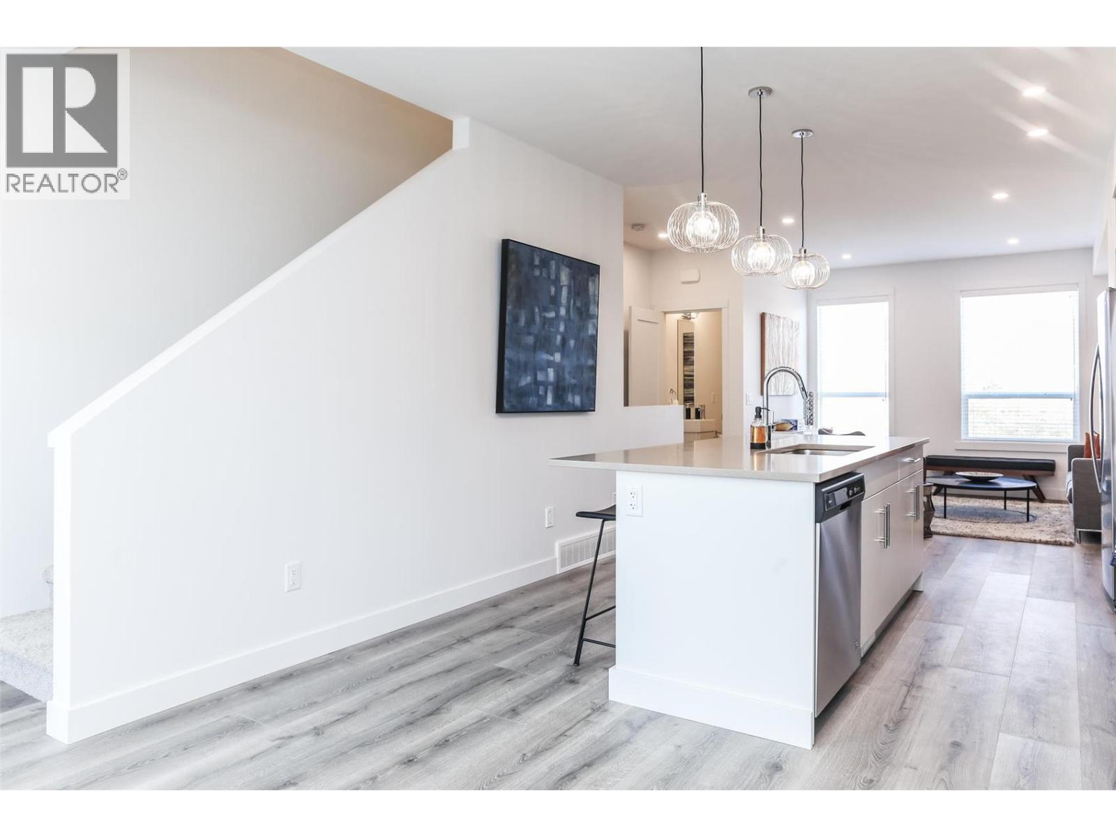 610 Academy Way Unit# 111, Kelowna