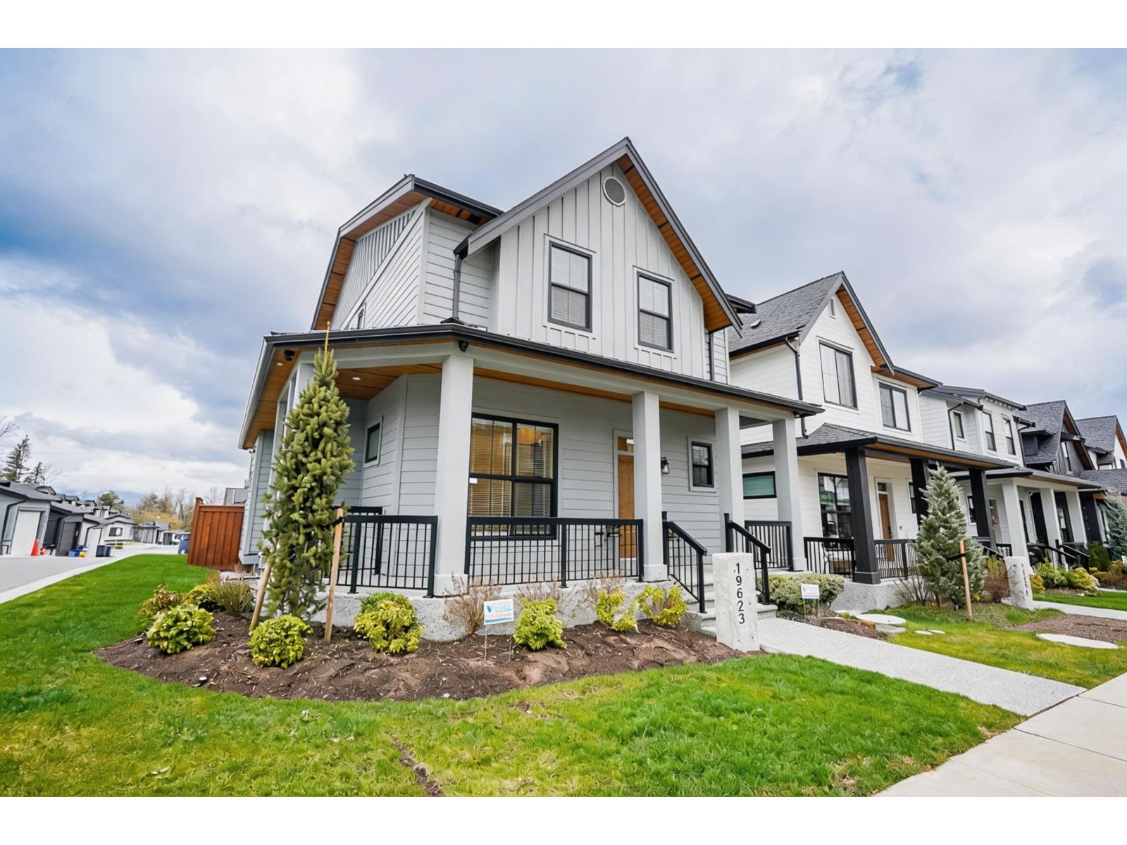 19623 76A Avenue - photo 2