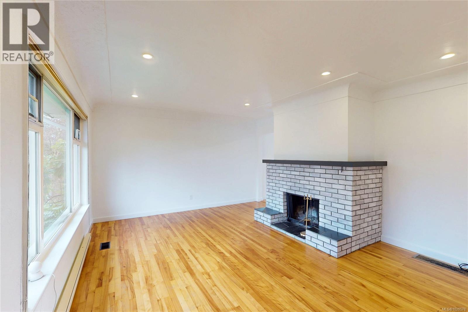  3876 Carey Road, Saanich