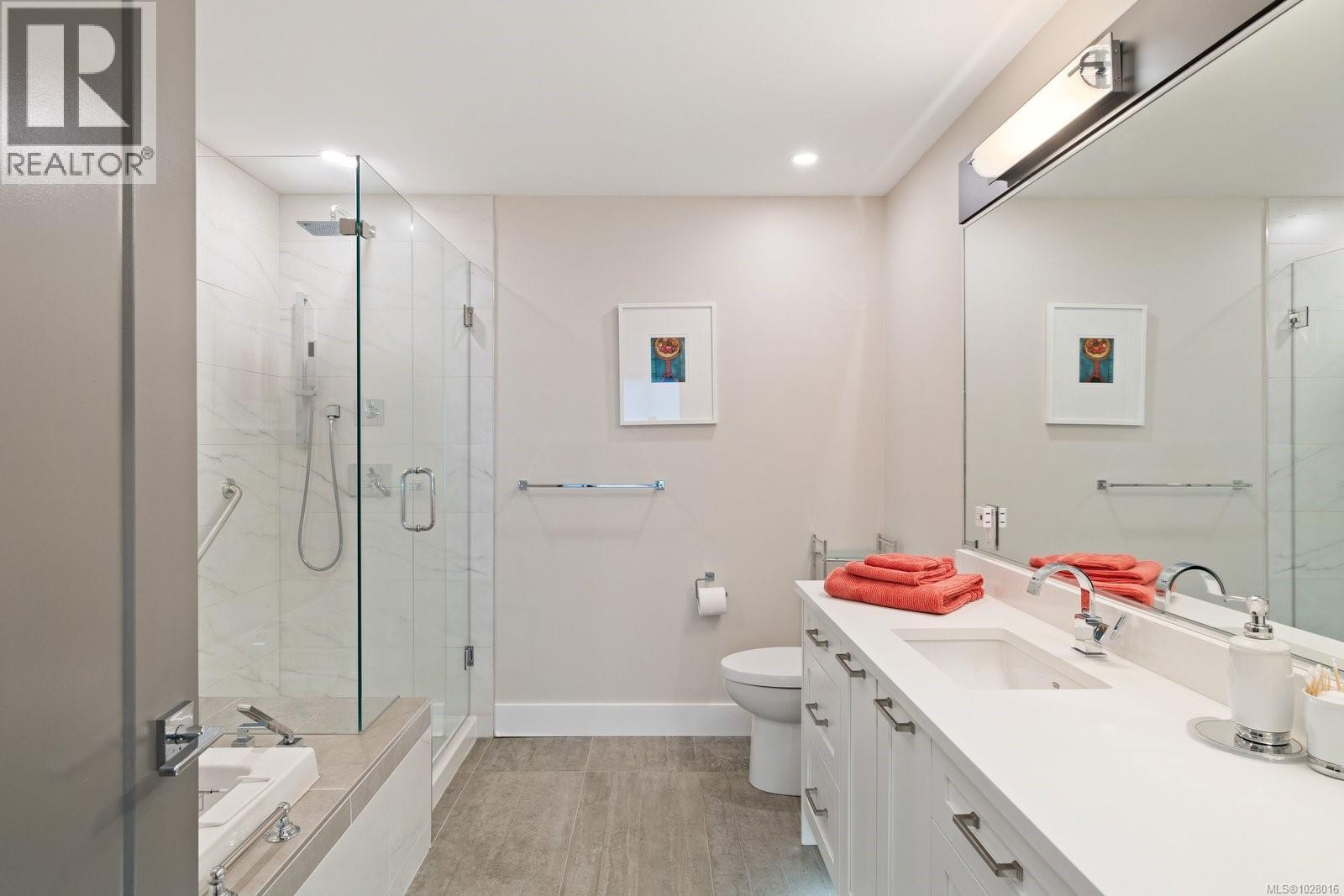 Single Family House for Sale in   Travino Lane Travino Saanich 