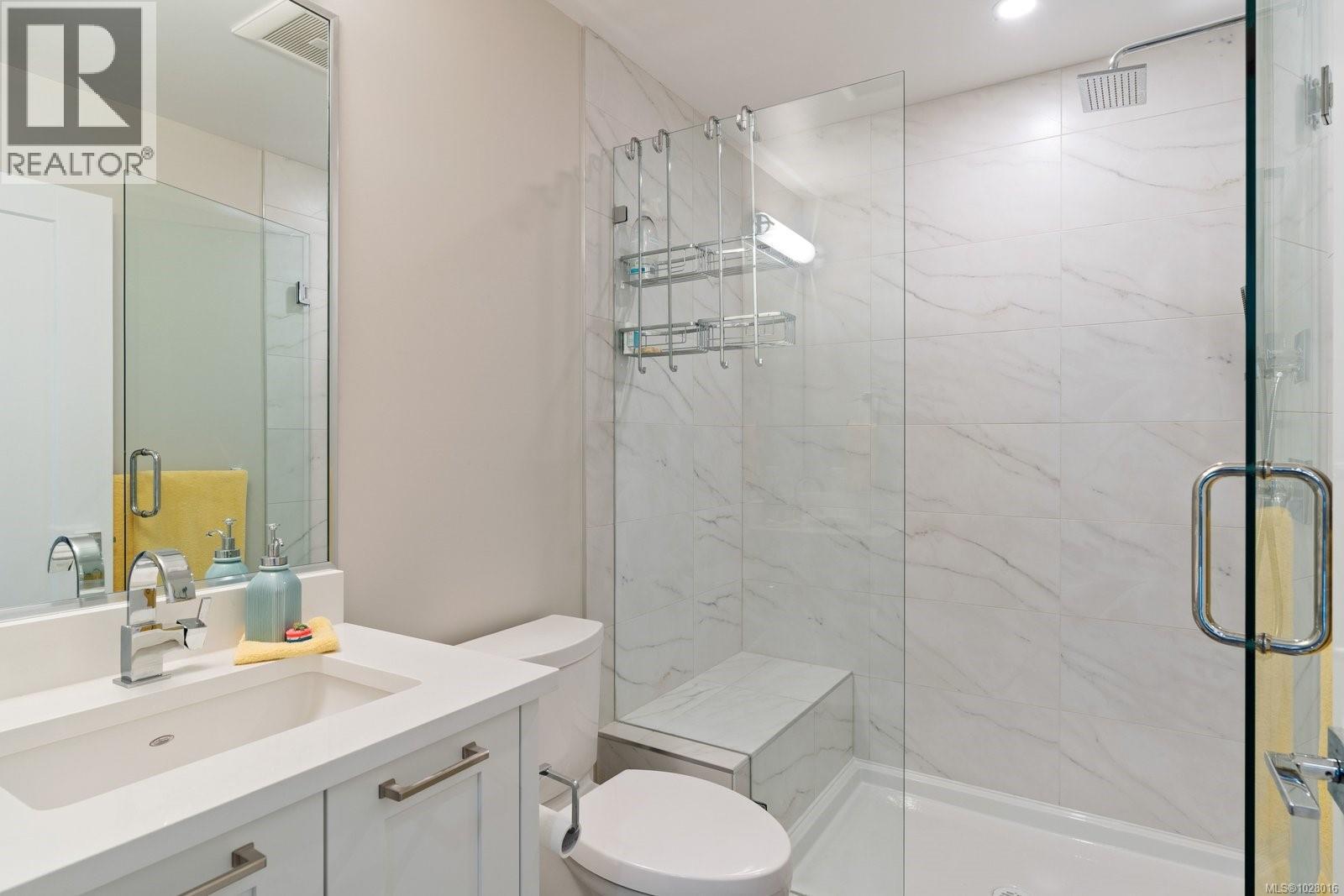 Single Family House for Sale in   Travino Lane Travino Saanich 