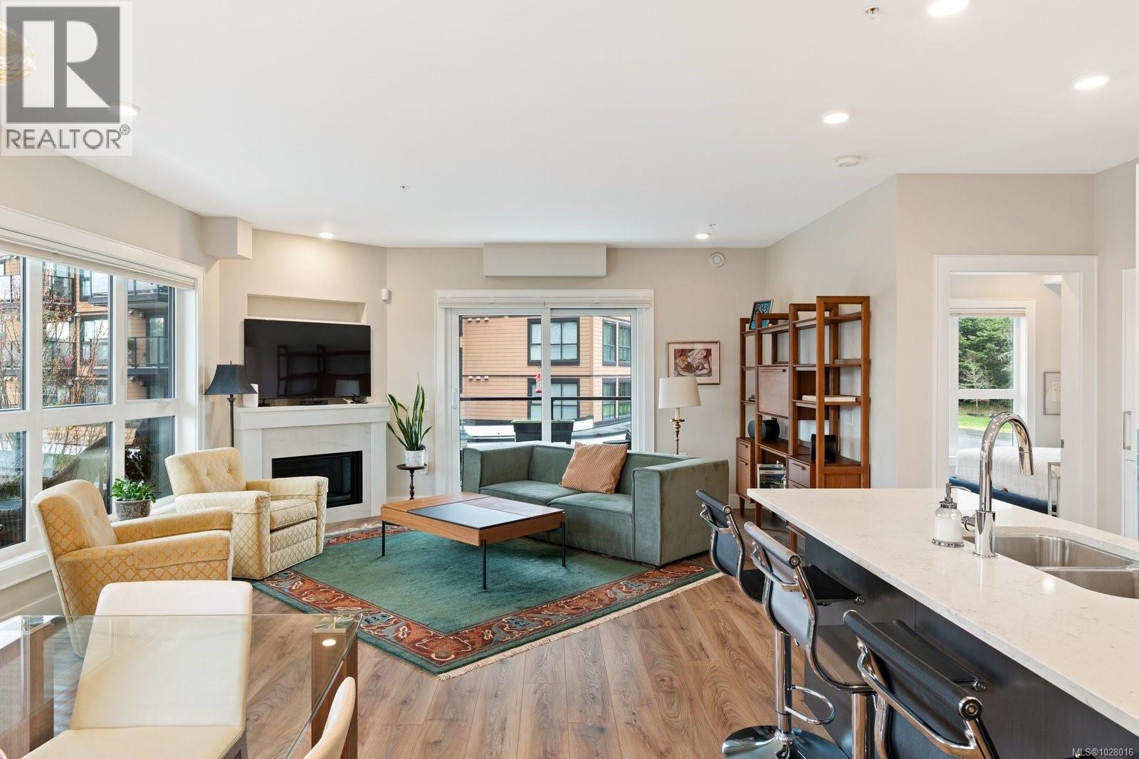 Single Family House for Sale in   Travino Lane Travino Saanich 