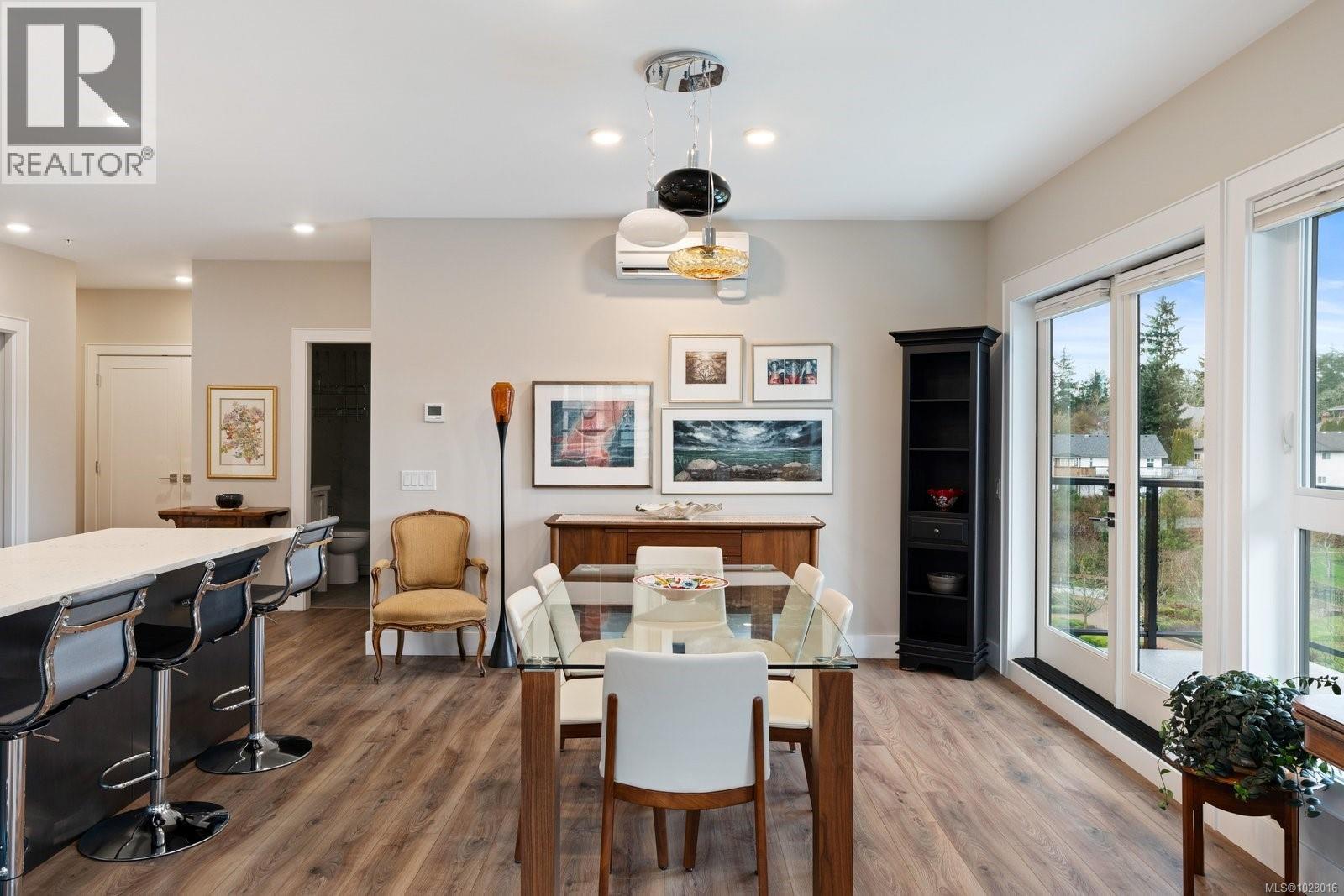 Single Family House for Sale in   Travino Lane Travino Saanich 