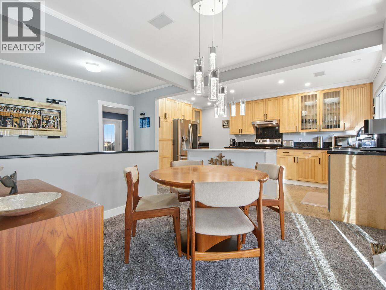 532 W 23 STREET, North Vancouver