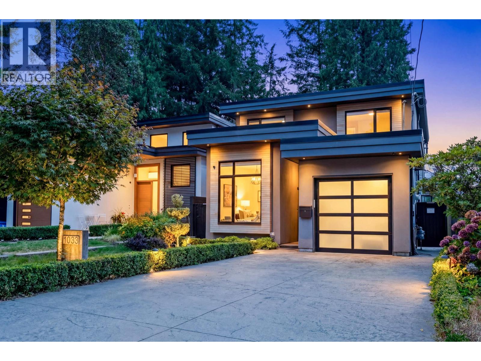 1033 PROSPECT AVENUE, North Vancouver