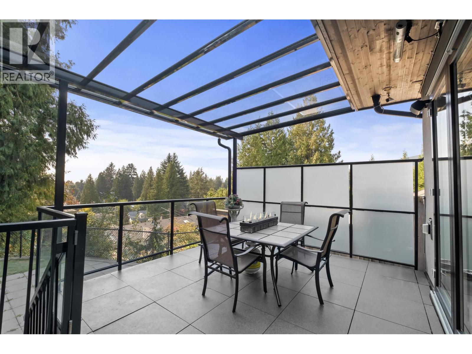 1033 PROSPECT AVENUE, North Vancouver