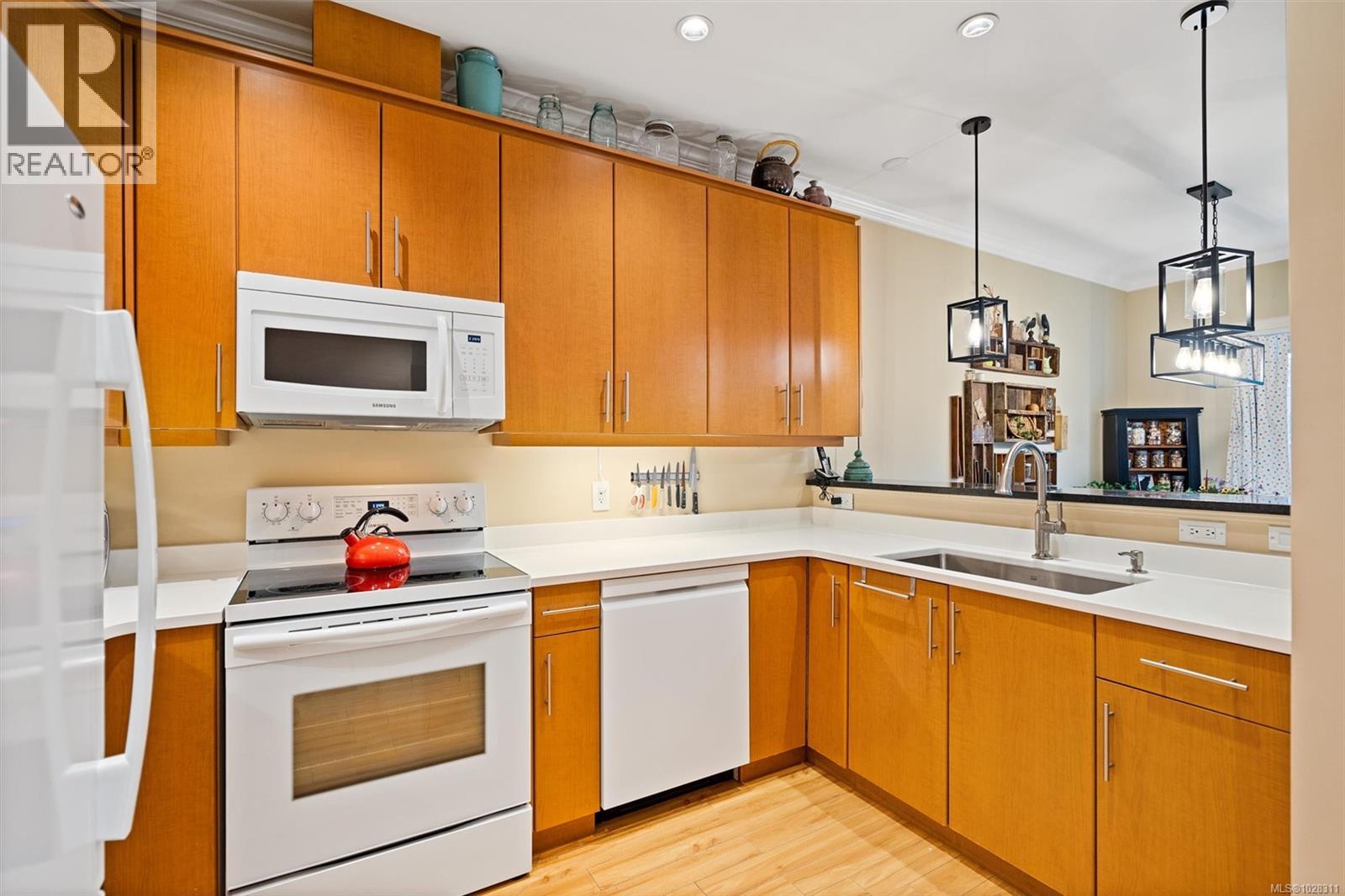 #13 2210 SOOKE RD - 9