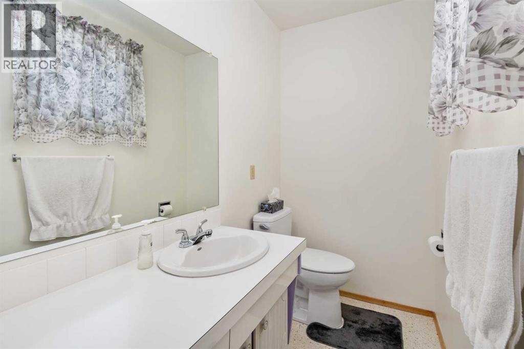 Single Family House Bungalow for Sale in  Nemiskam Road NW North Haven Calgary 